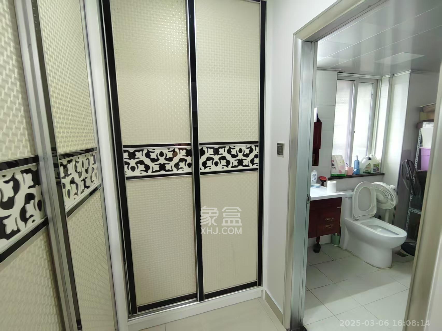 双盈卧龙湾 4室2厅2卫 2300.0元/月 双盈卧龙湾 4室2厅2卫 2300.0元/月室内图