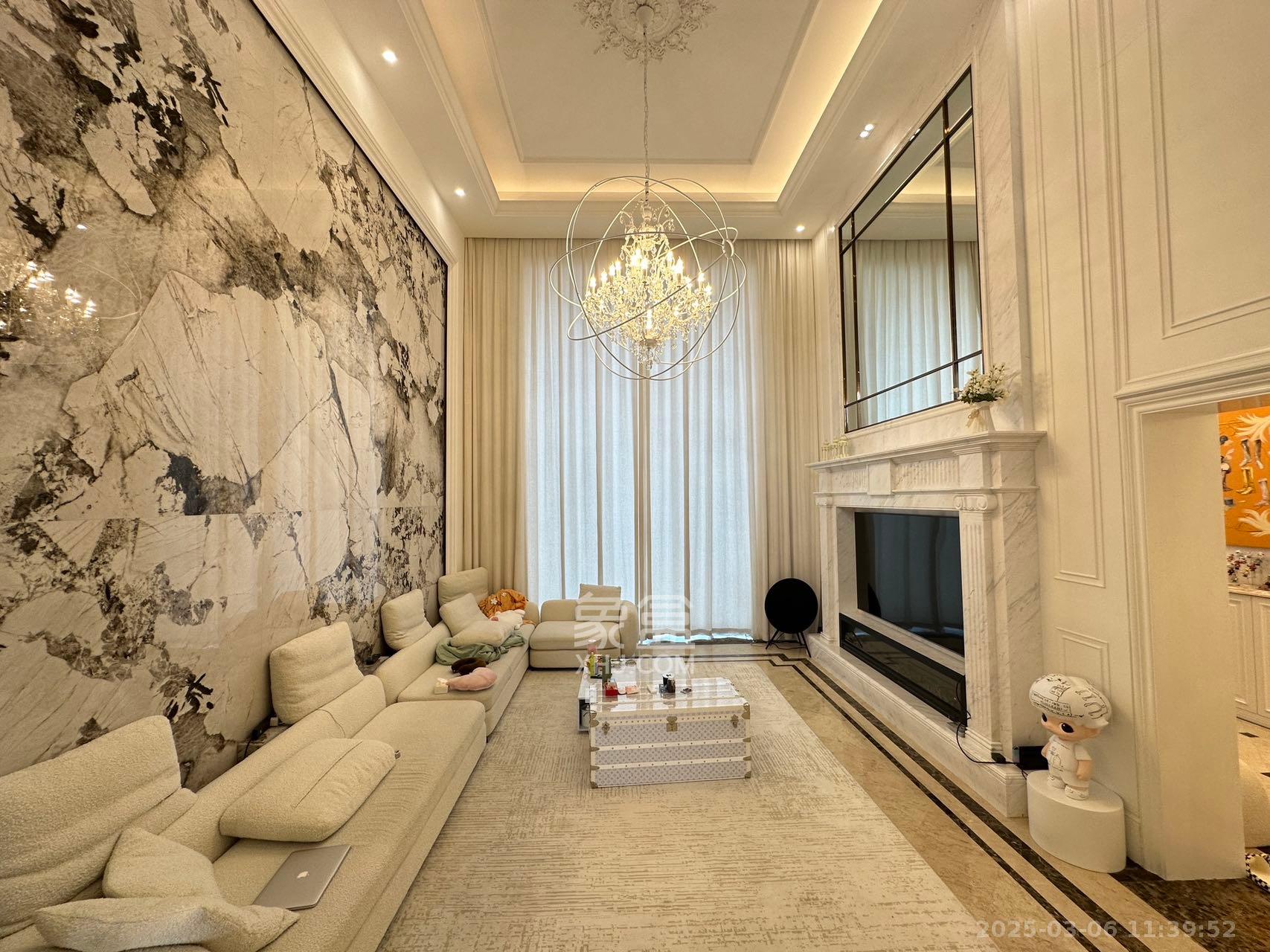 运达中央广场一、二期 4室2厅4卫 35000.0元/月 运达中央广场一、二期 4室2厅4卫 35000.0元/月室内图