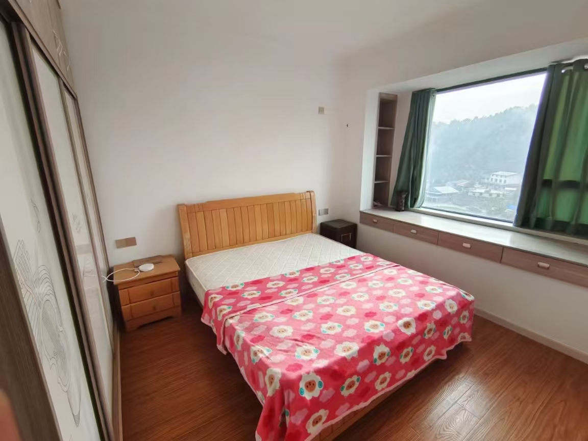 百弘学府城  0室0厅0卫    2000.0元/月室内图