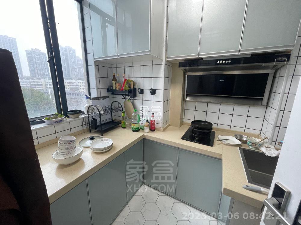 白金汉宫 1室1厅1卫 1500.0元/月 白金汉宫 1室1厅1卫 1500.0元/月室内图