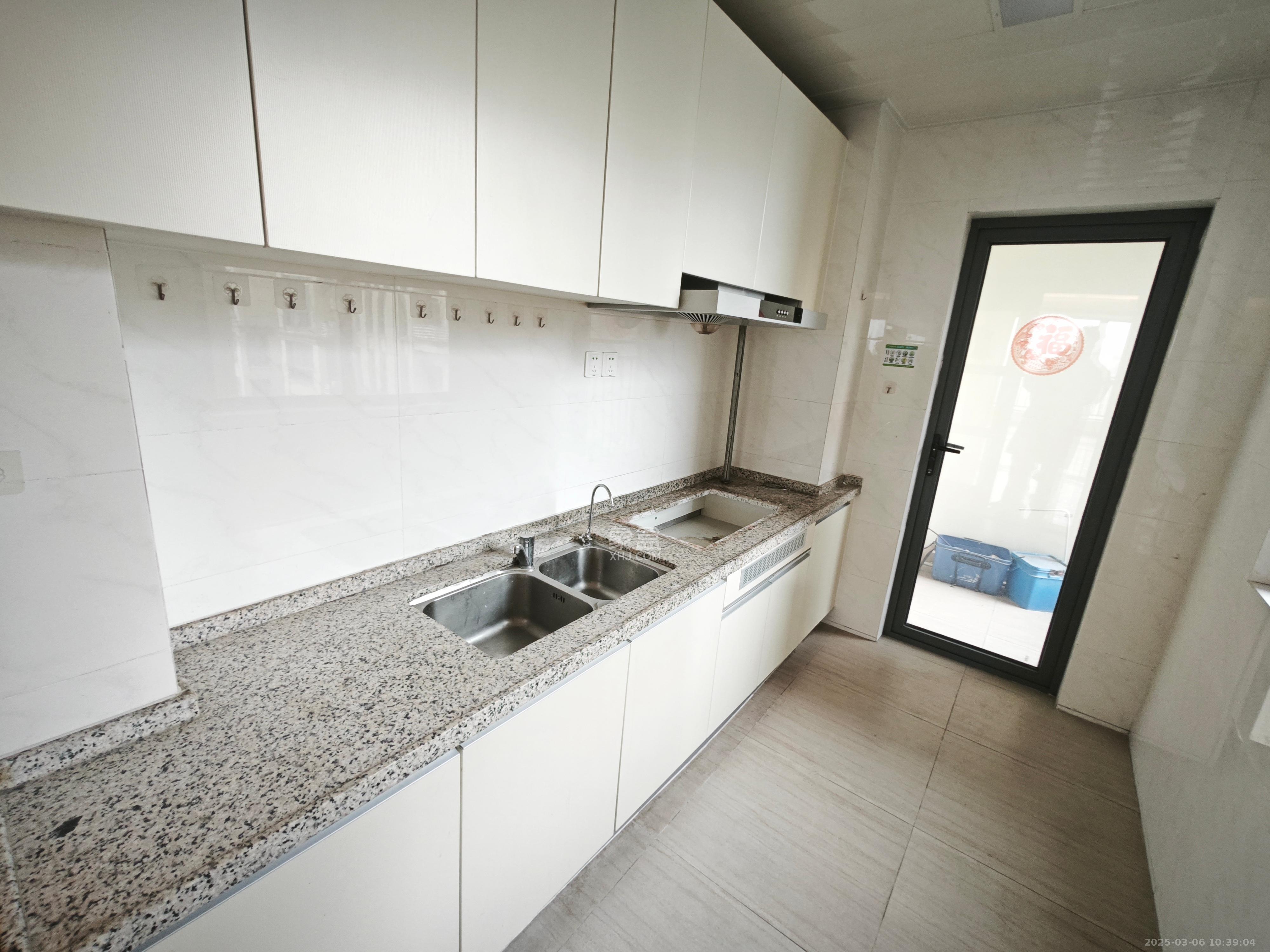 碧桂园南城首府(东宸林海) 4室2厅2卫 2500.0元/月 碧桂园南城首府(东宸林海) 4室2厅2卫 2500.0元/月室内图