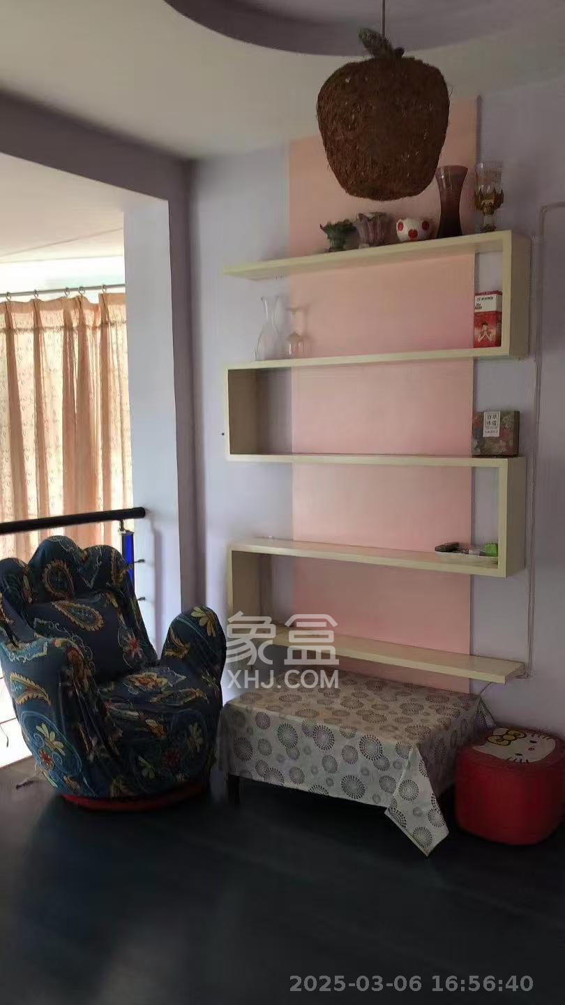 锦绣华天  4室2厅2卫    3500.0元/月 锦绣华天  4室2厅2卫    3500.0元/月室内图1