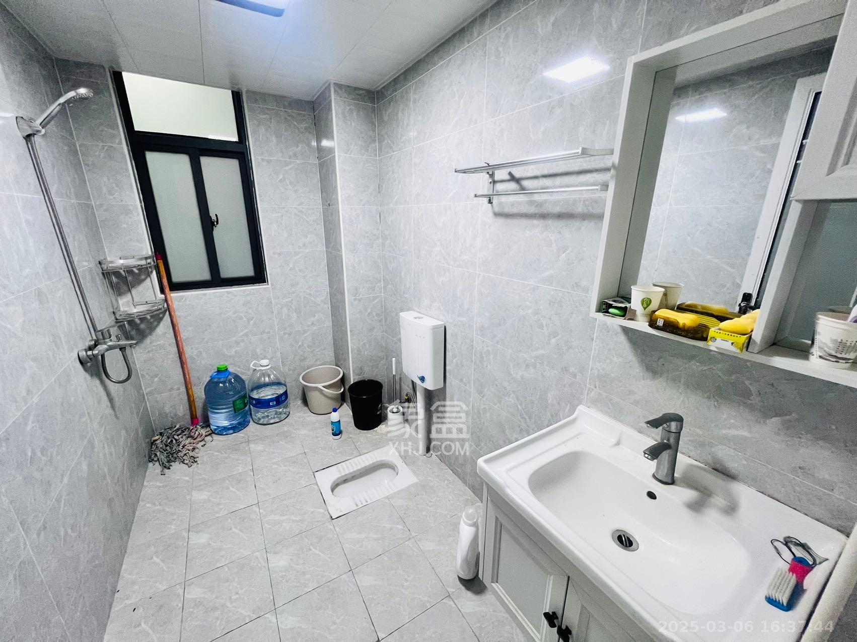 振业城三期 4室2厅2卫 3500.0元/月 振业城三期 4室2厅2卫 3500.0元/月室内图