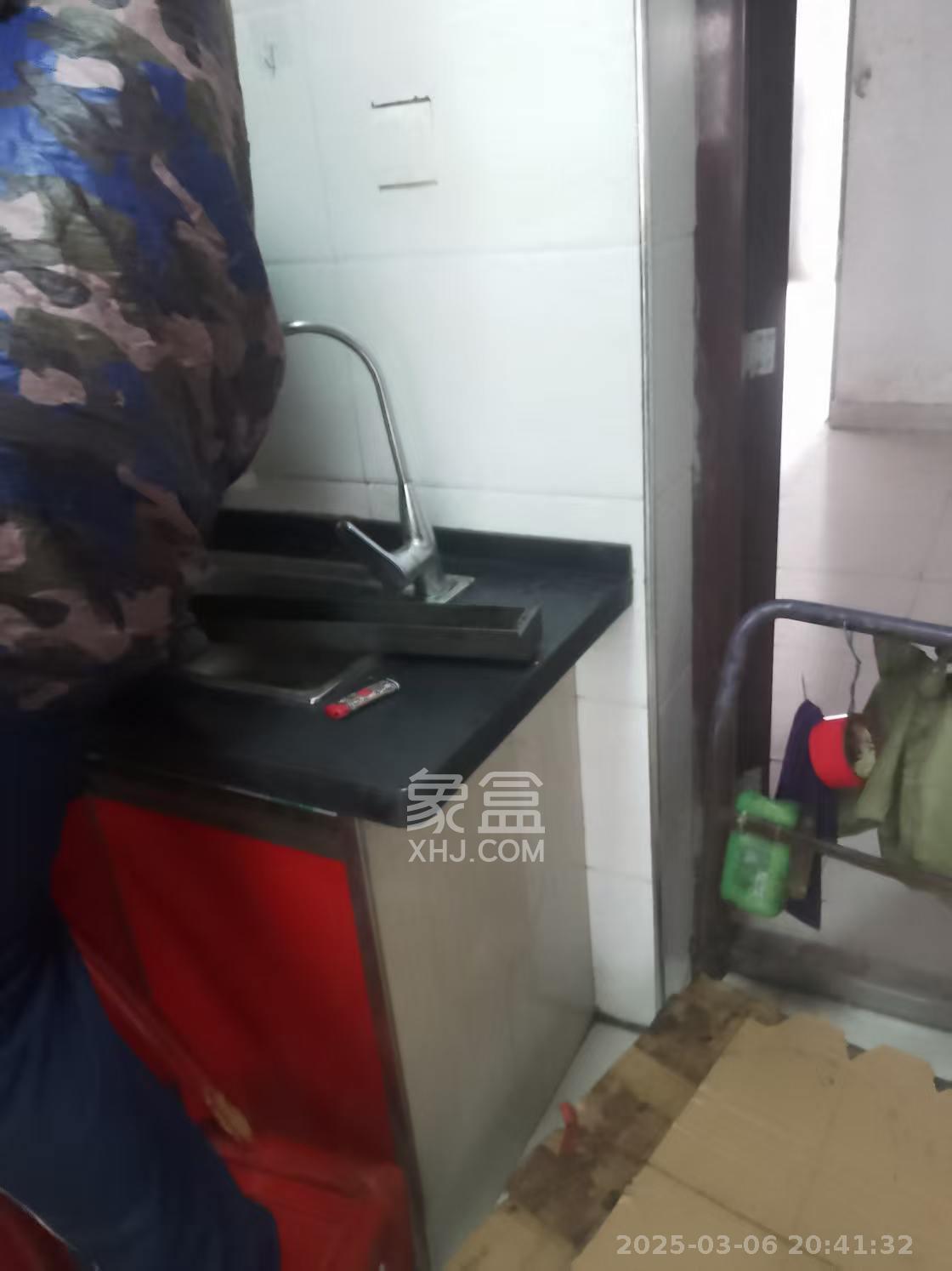 骑龙安置小区 1室1厅1卫 1300.0元/月 骑龙安置小区 1室1厅1卫 1300.0元/月室内图