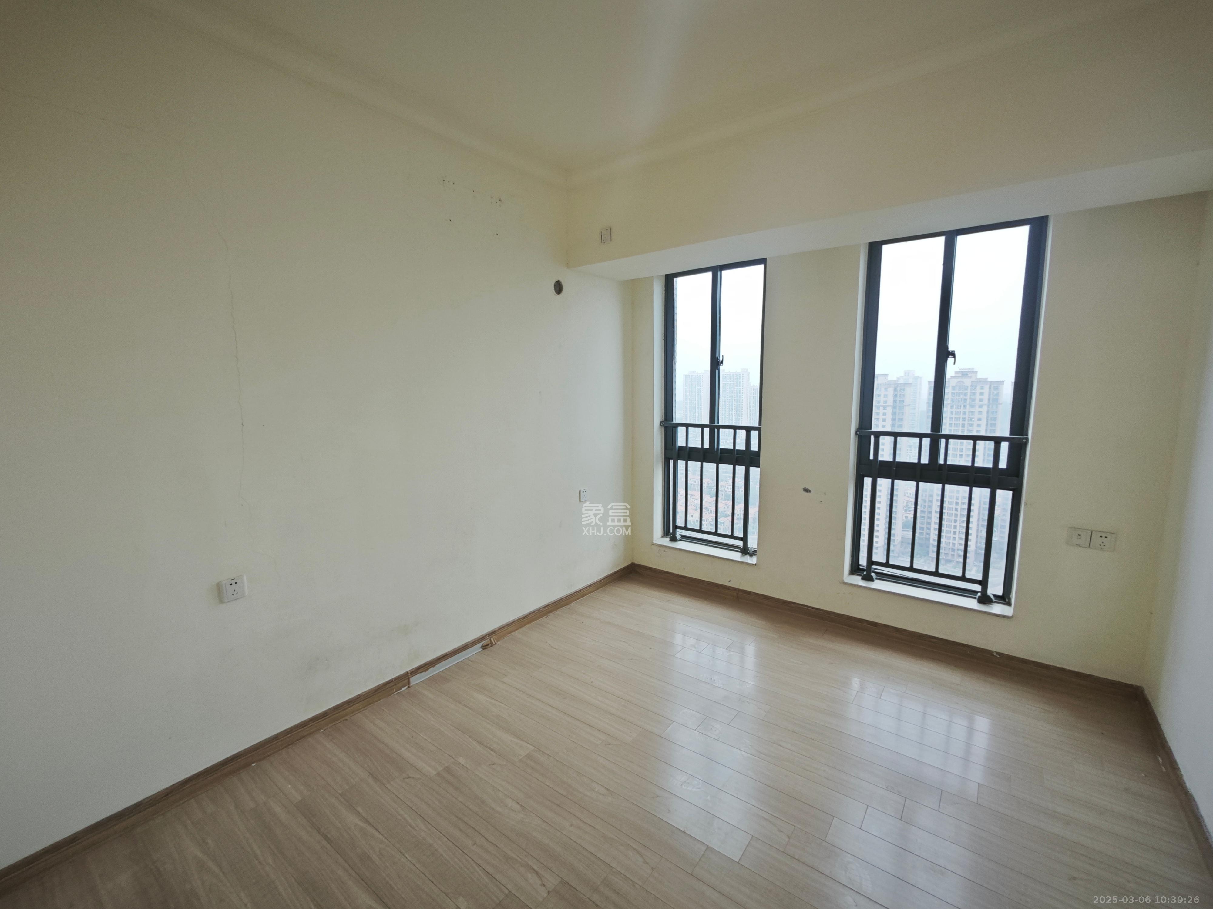 碧桂园南城首府(东宸林海) 4室2厅2卫 2500.0元/月 碧桂园南城首府(东宸林海) 4室2厅2卫 2500.0元/月室内图