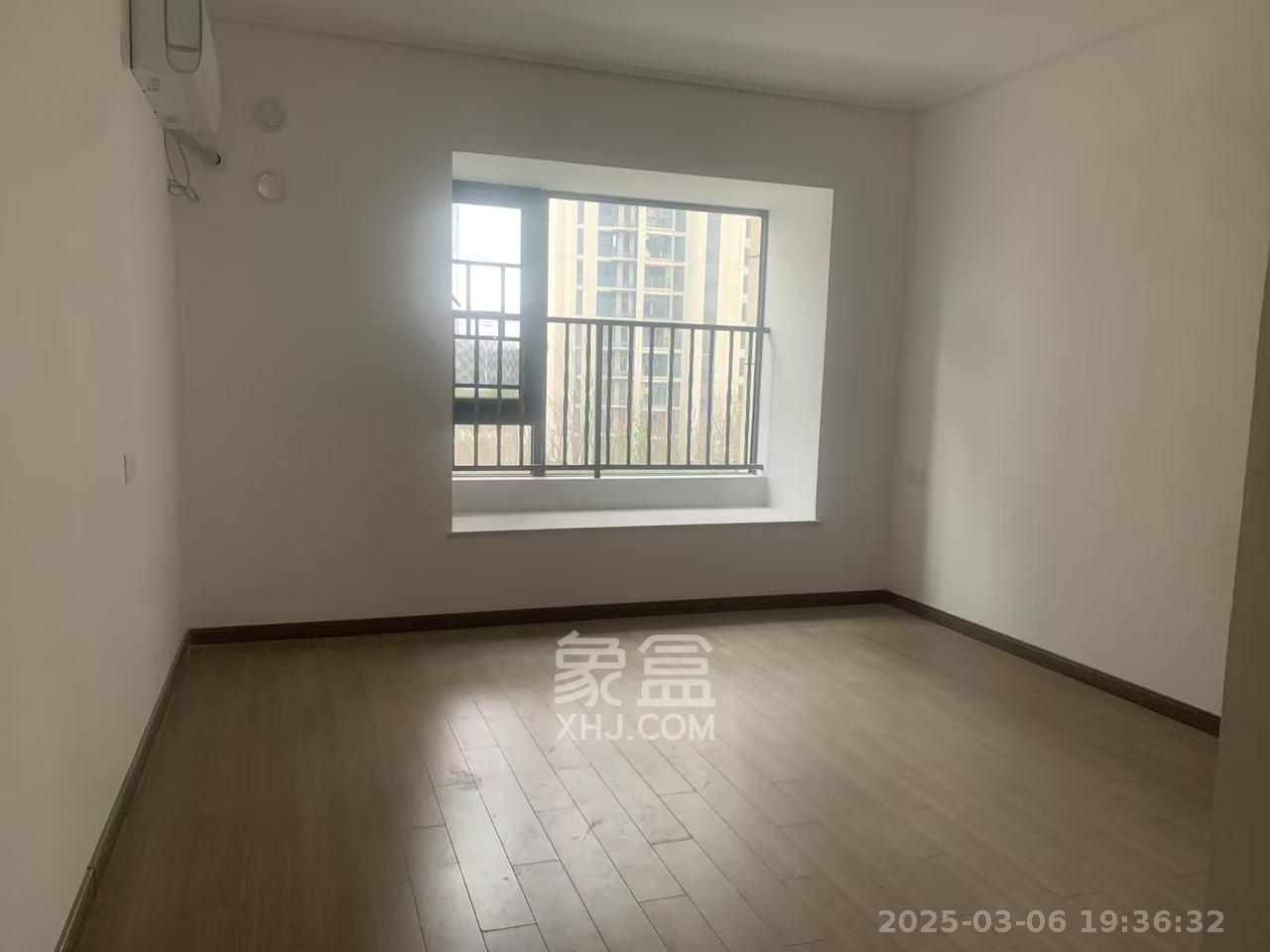 保利天汇  5室2厅2卫   3800.00元/月室内图