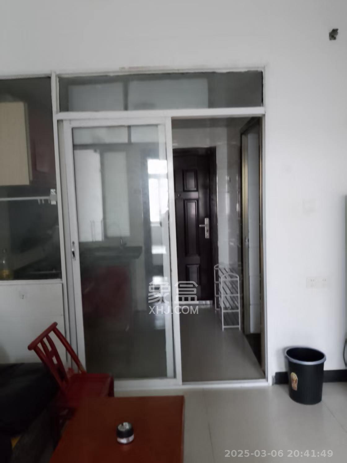 骑龙安置小区 1室1厅1卫 1300.0元/月 骑龙安置小区 1室1厅1卫 1300.0元/月室内图