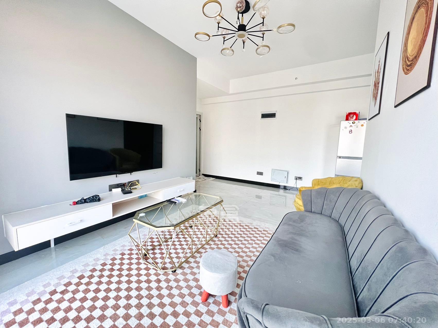 裕天国际商汇中心 1室0厅0卫 2500.0元/月 裕天国际商汇中心 1室0厅0卫 2500.0元/月室内图