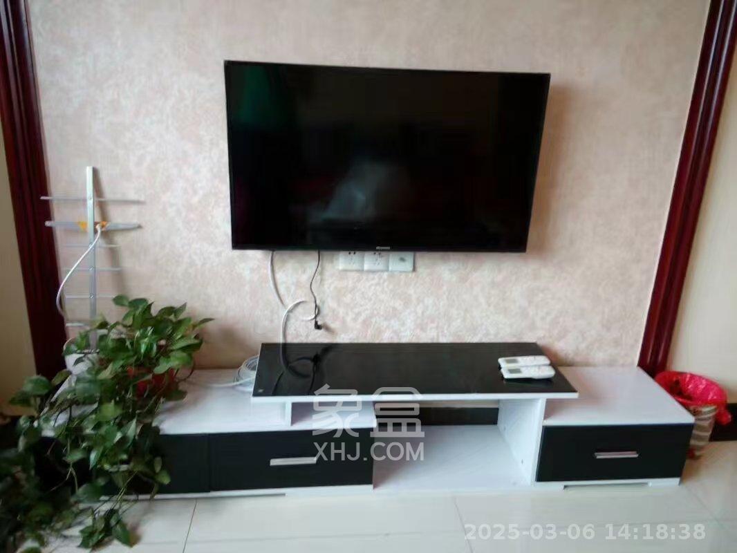 恒大城 3室2厅1卫 2200.0元/月 恒大城 3室2厅1卫 2200.0元/月室内图