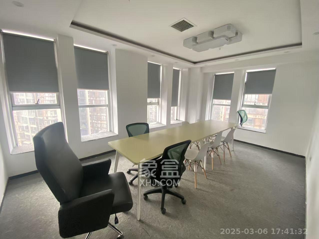 高信向日葵 3室2厅1卫 9000.0元/月 高信向日葵 3室2厅1卫 9000.0元/月室内图