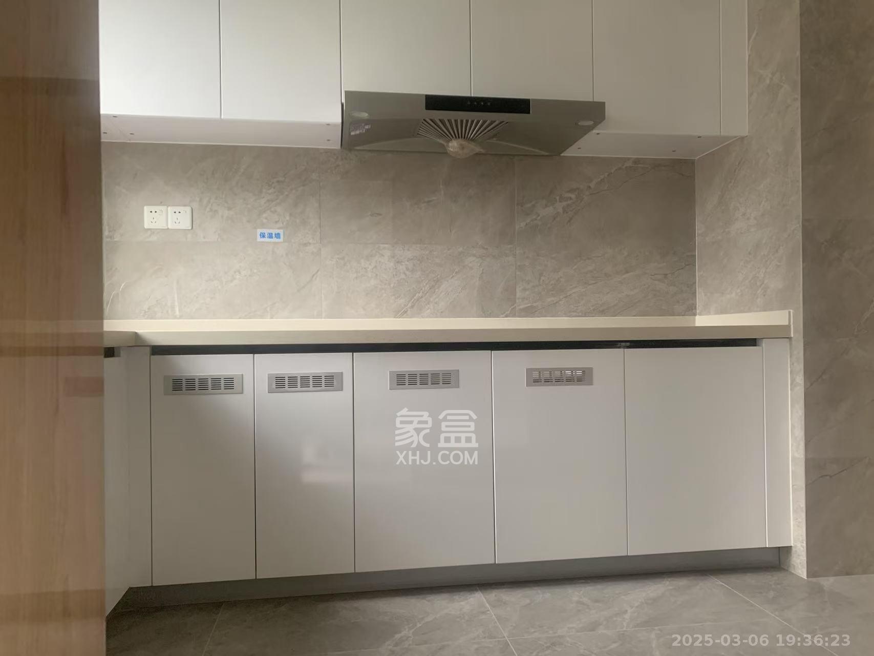 保利天汇  5室2厅2卫   3800.00元/月室内图