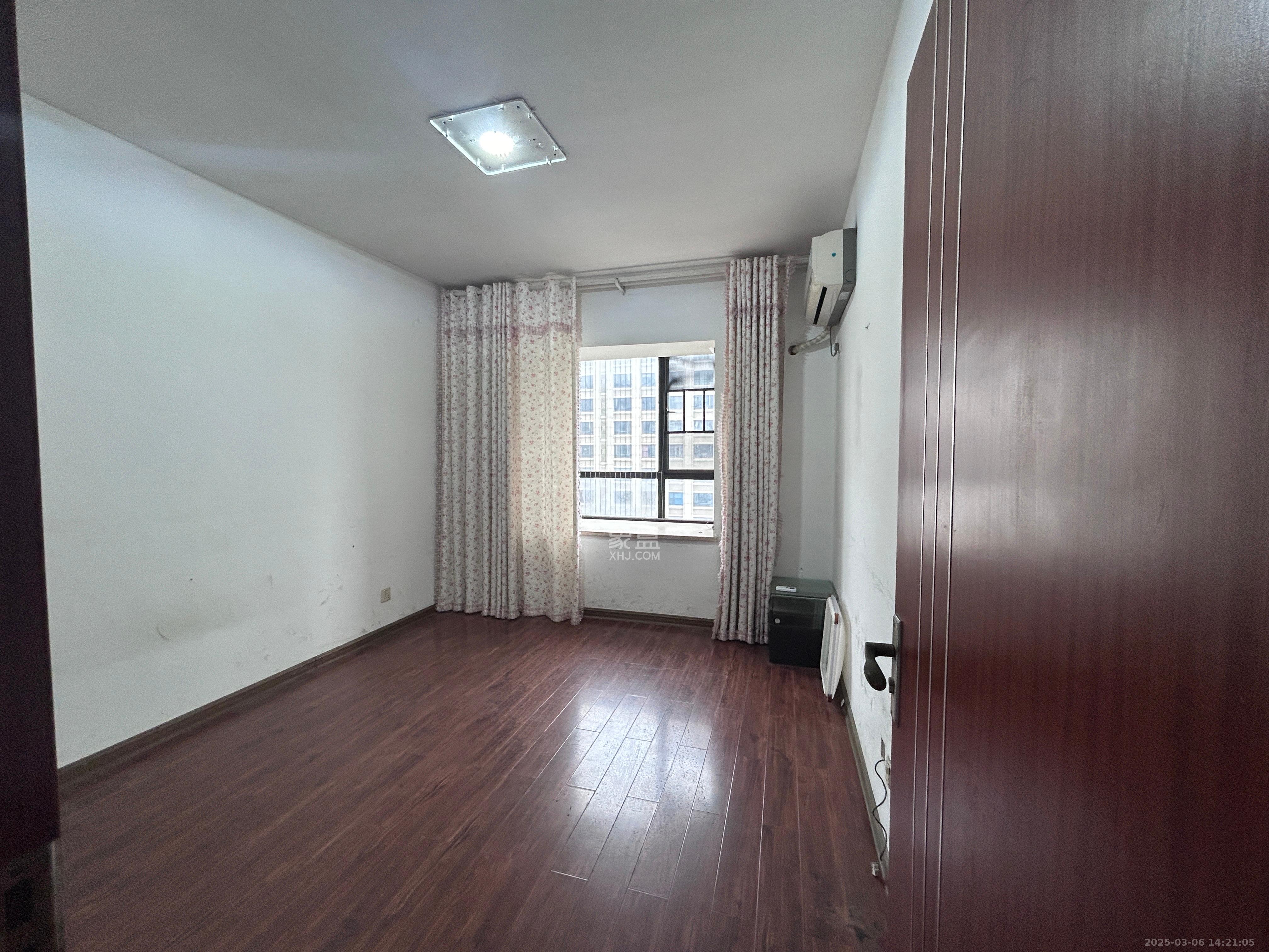 三江花中城 3室2厅2卫 3600.0元/月 三江花中城 3室2厅2卫 3600.0元/月室内图