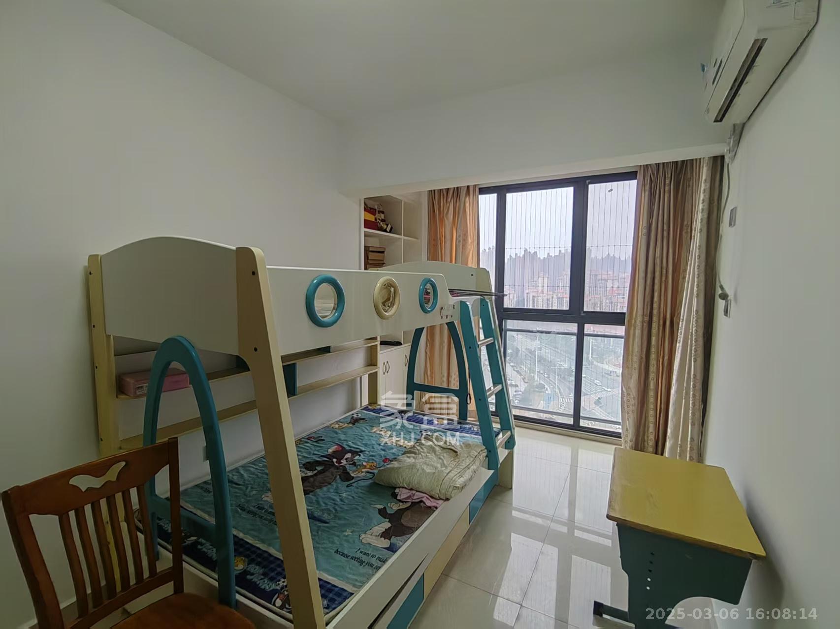 双盈卧龙湾 4室2厅2卫 2300.0元/月 双盈卧龙湾 4室2厅2卫 2300.0元/月室内图