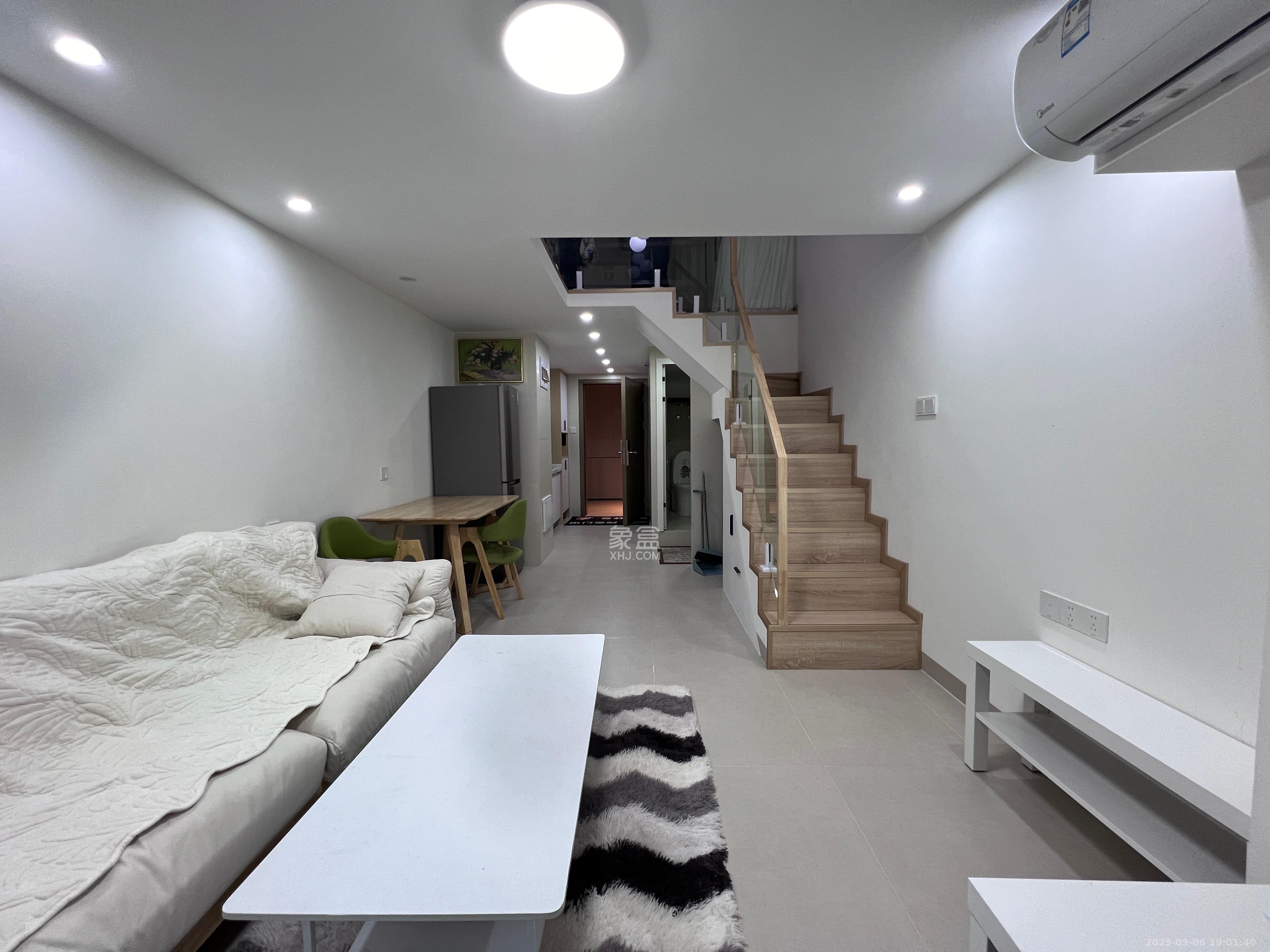 时代MOMA云PARK  2室1厅1卫    2800.0元/月 时代MOMA云PARK  2室1厅1卫    2800.0元/月室内图