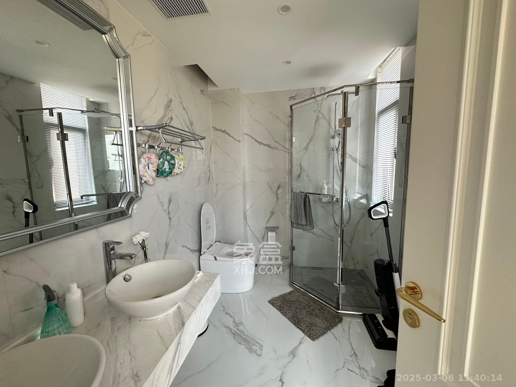 运达中央广场一、二期 4室2厅4卫 35000.0元/月 运达中央广场一、二期 4室2厅4卫 35000.0元/月室内图