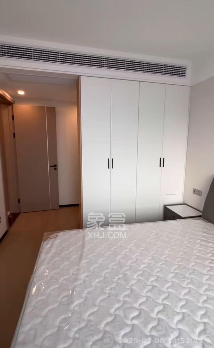 中海麓山境南区  3室2厅2卫   3100.00元/月室内图