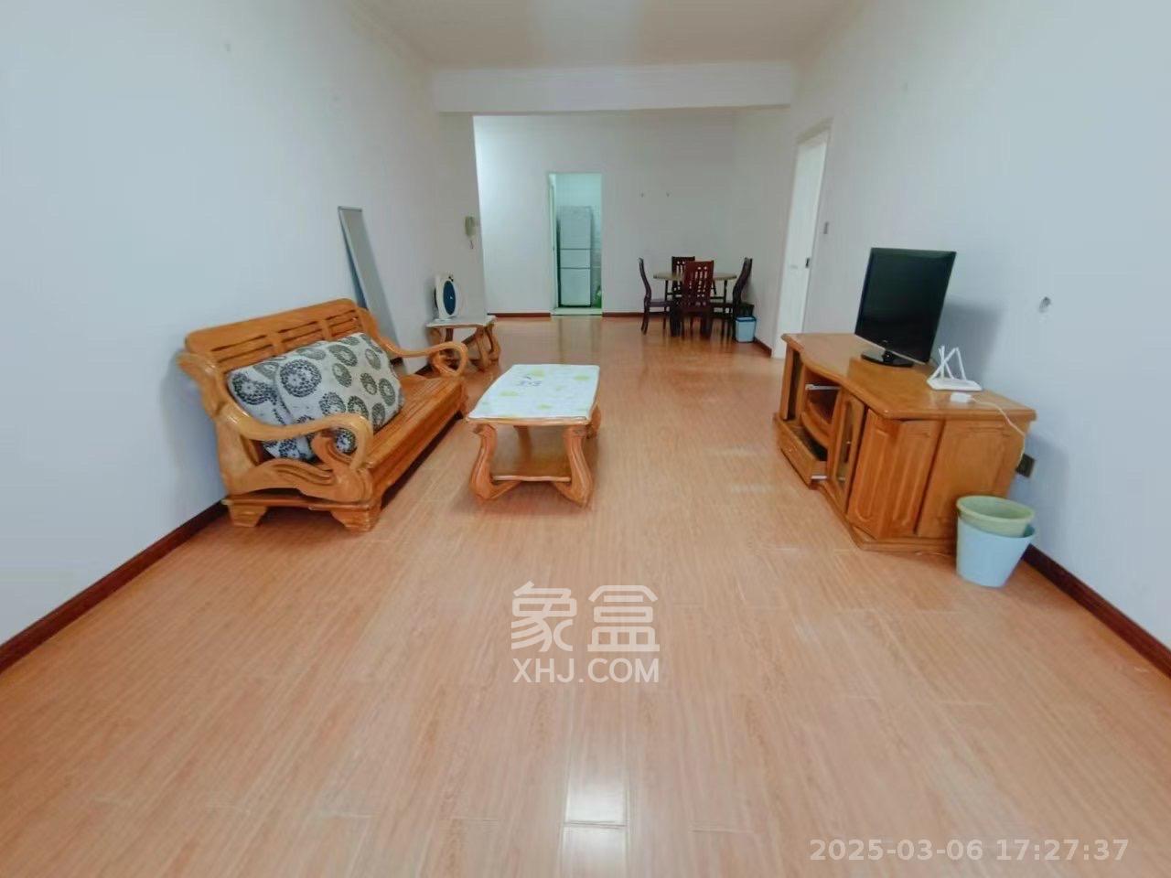 阳光100二期  2室1厅1卫   1900.00元/月室内图