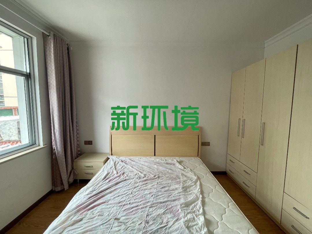 汇景名都  3室2厅2卫   52.00万客厅