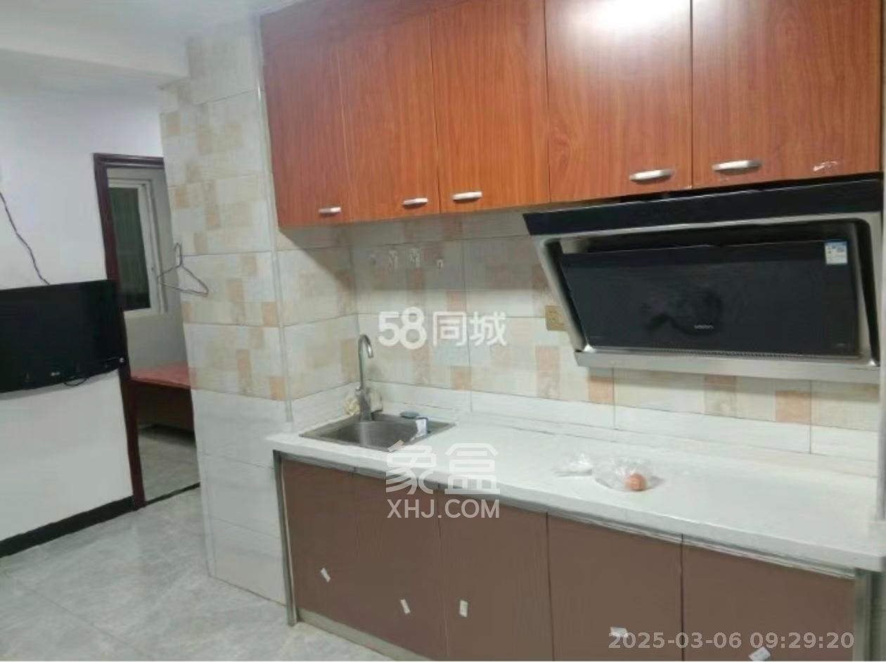 和沁园 1室1厅1卫 1550.0元/月 和沁园 1室1厅1卫 1550.0元/月室内图