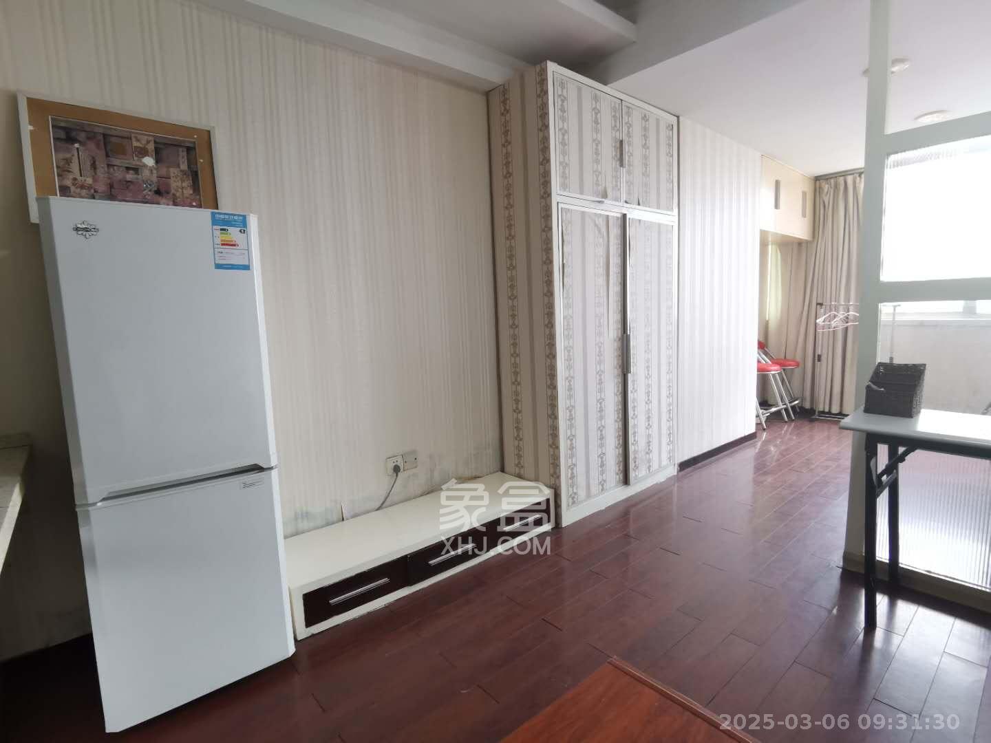 上城星座 1室1厅1卫 1700.0元/月 上城星座 1室1厅1卫 1700.0元/月室内图