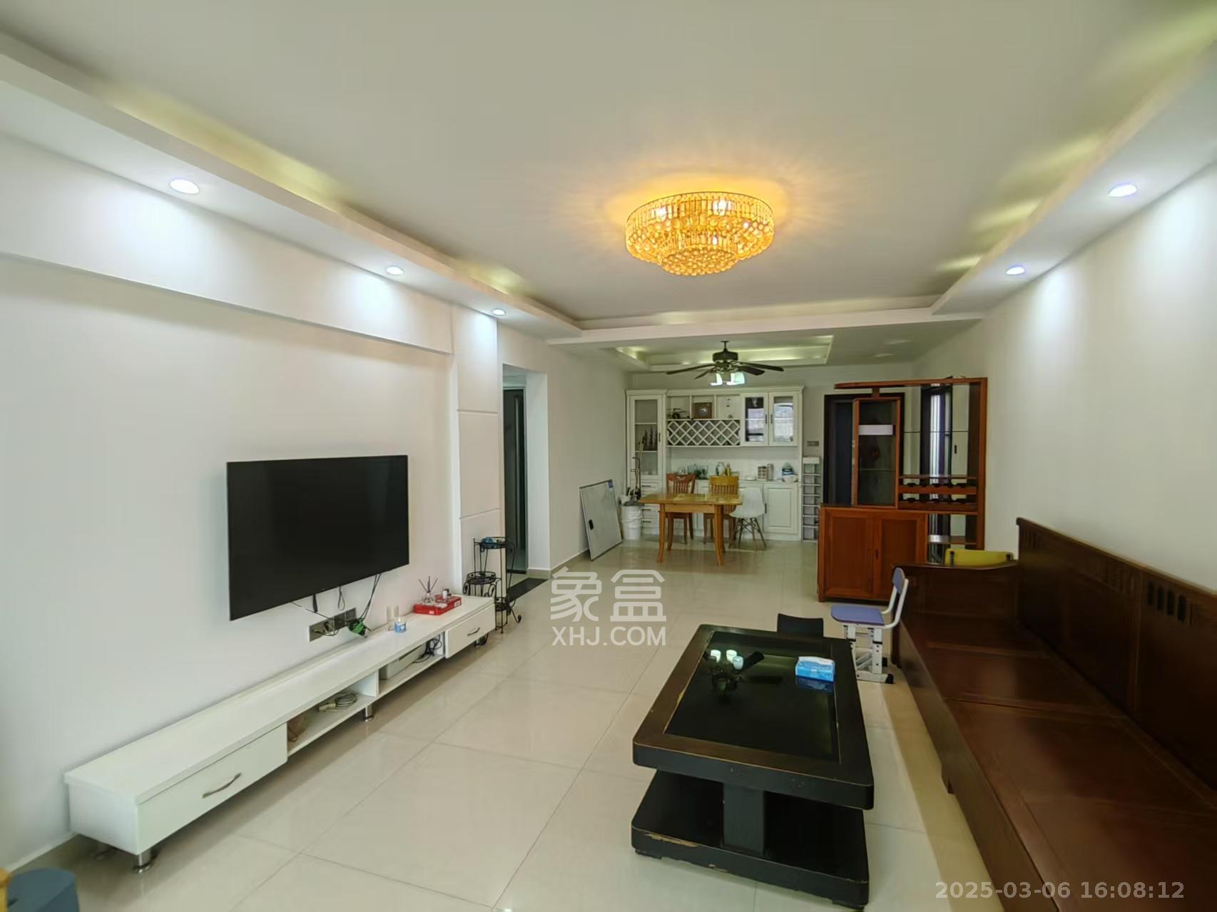 双盈卧龙湾 4室2厅2卫 2300.0元/月 双盈卧龙湾 4室2厅2卫 2300.0元/月室内图