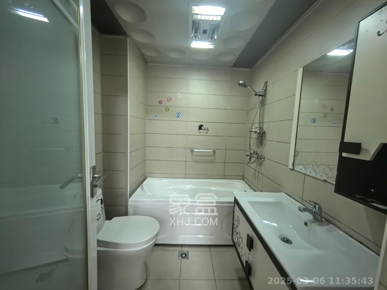 鄱阳小区 1室2厅1卫 1600.0元/月 鄱阳小区 1室2厅1卫 1600.0元/月室内图