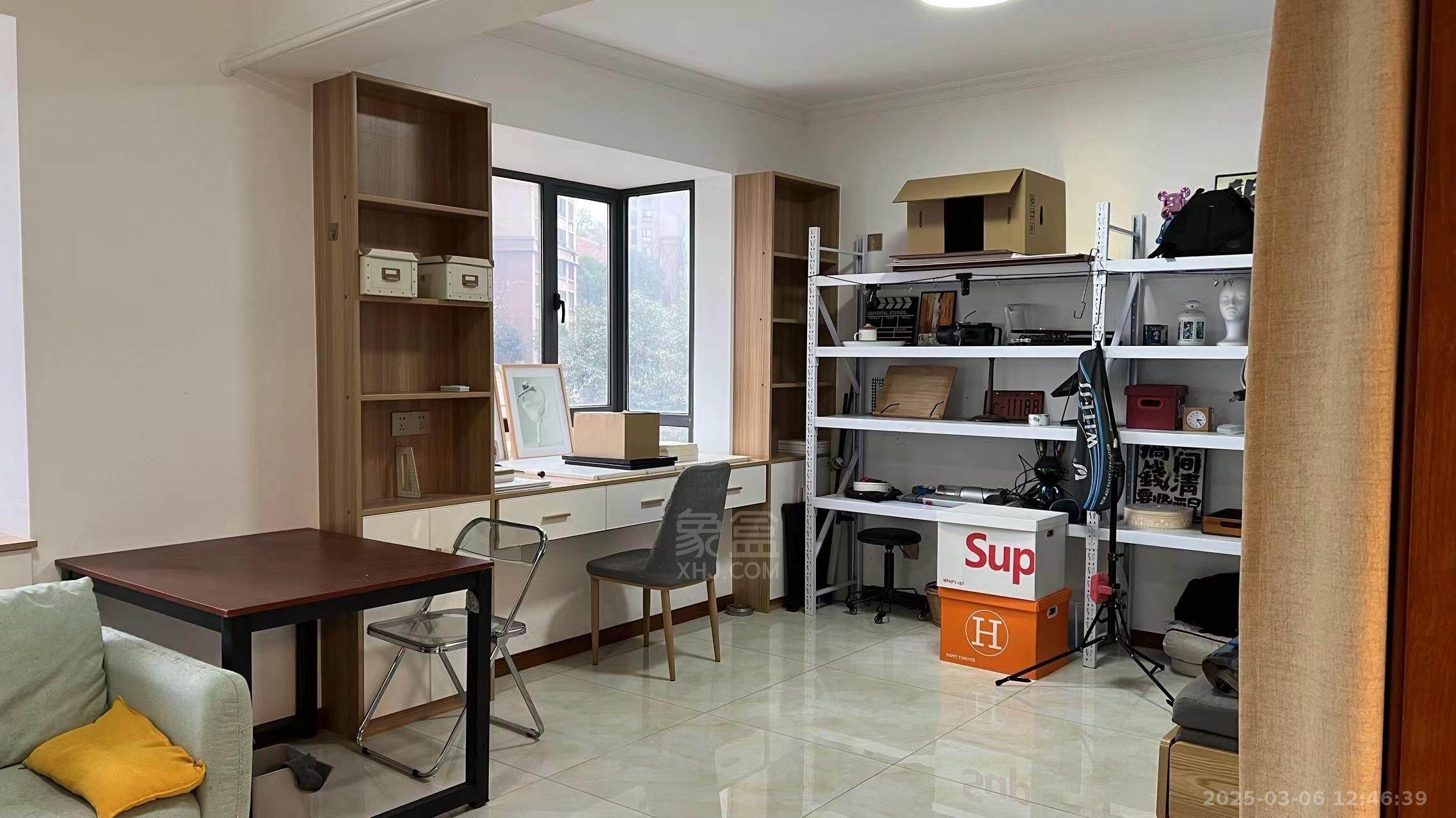 城市公园 3室2厅1卫 2000.0元/月 城市公园 3室2厅1卫 2000.0元/月室内图