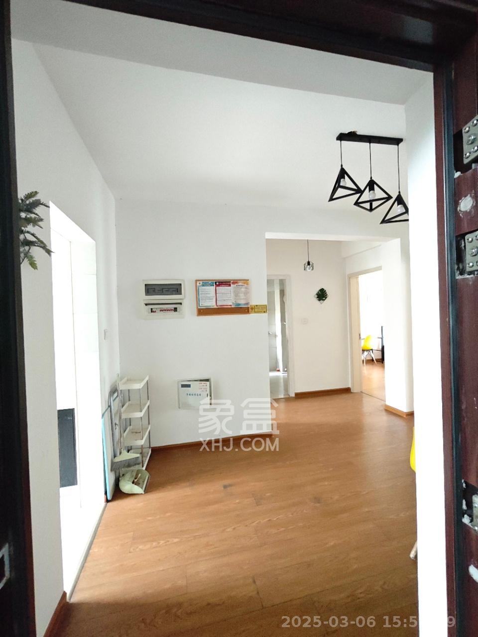 山语城二期  3室2厅1卫    1500.0元/月 山语城二期  3室2厅1卫    1500.0元/月户型图