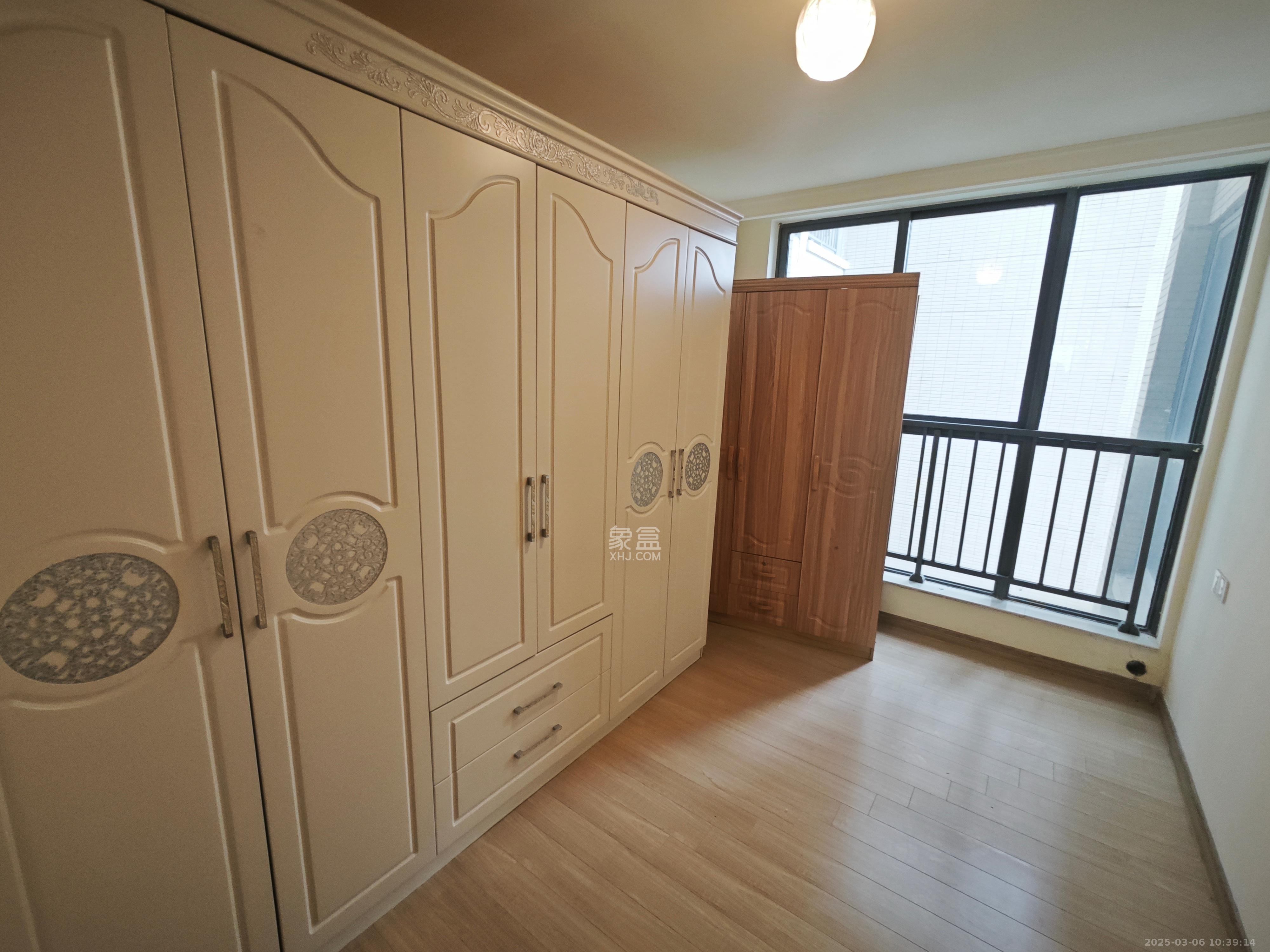 碧桂园南城首府(东宸林海) 4室2厅2卫 2500.0元/月 碧桂园南城首府(东宸林海) 4室2厅2卫 2500.0元/月室内图