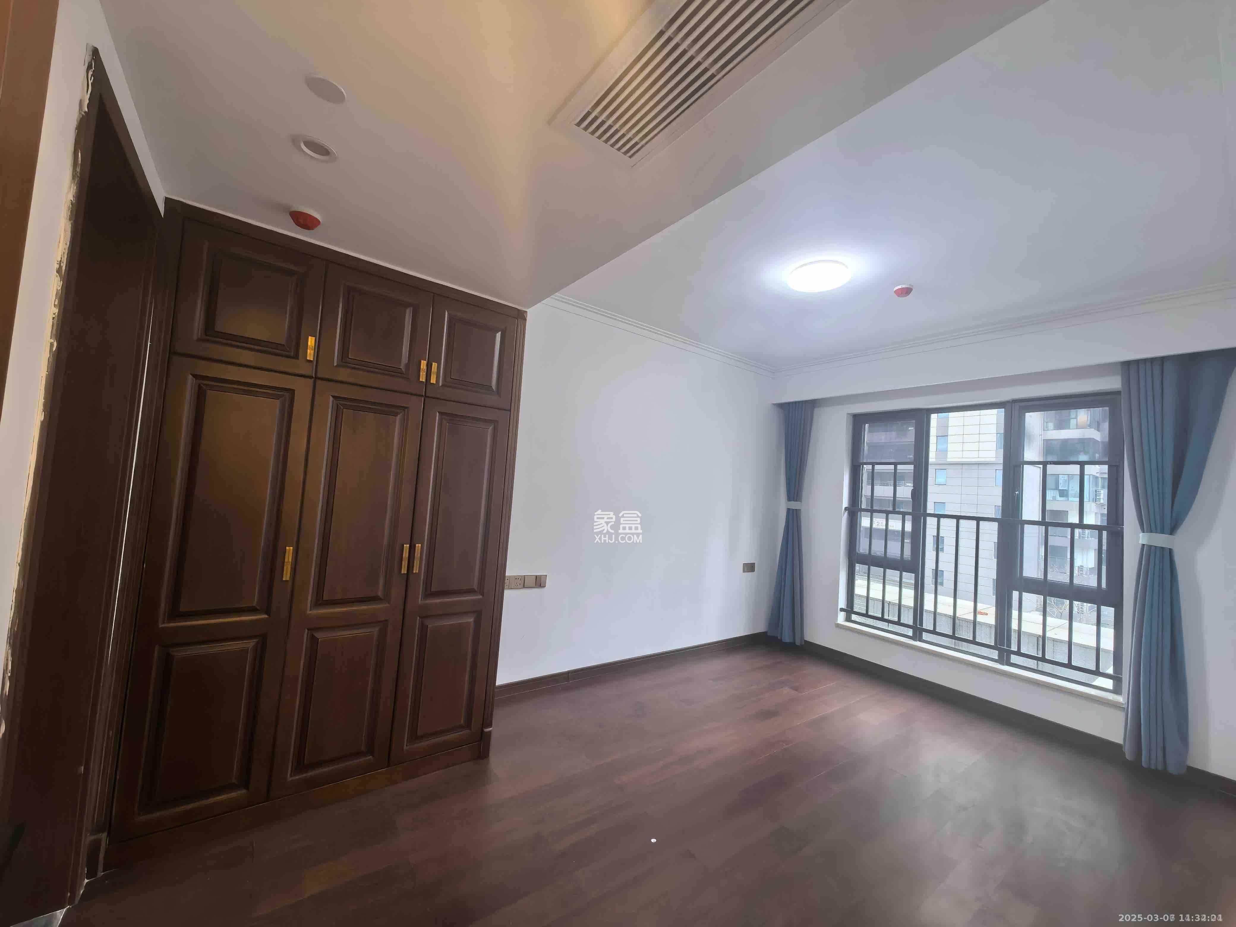 绿地长沙城际空间站(柏仕佳苑) 4室2厅2卫 3500.0元/月 绿地长沙城际空间站(柏仕佳苑) 4室2厅2卫 3500.0元/月室内图