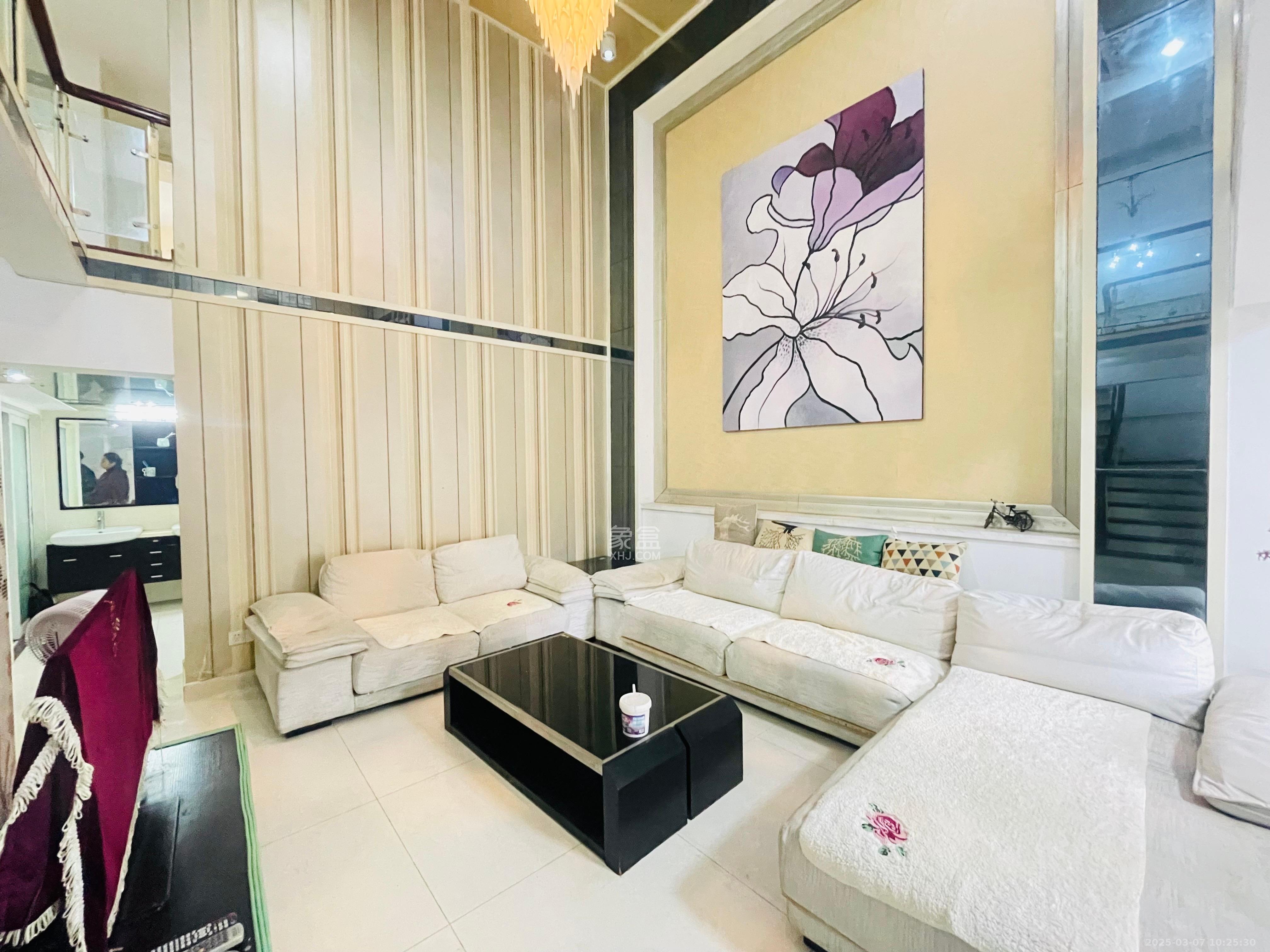 南国嘉苑 4室2厅2卫 3500.0元/月 南国嘉苑 4室2厅2卫 3500.0元/月室内图