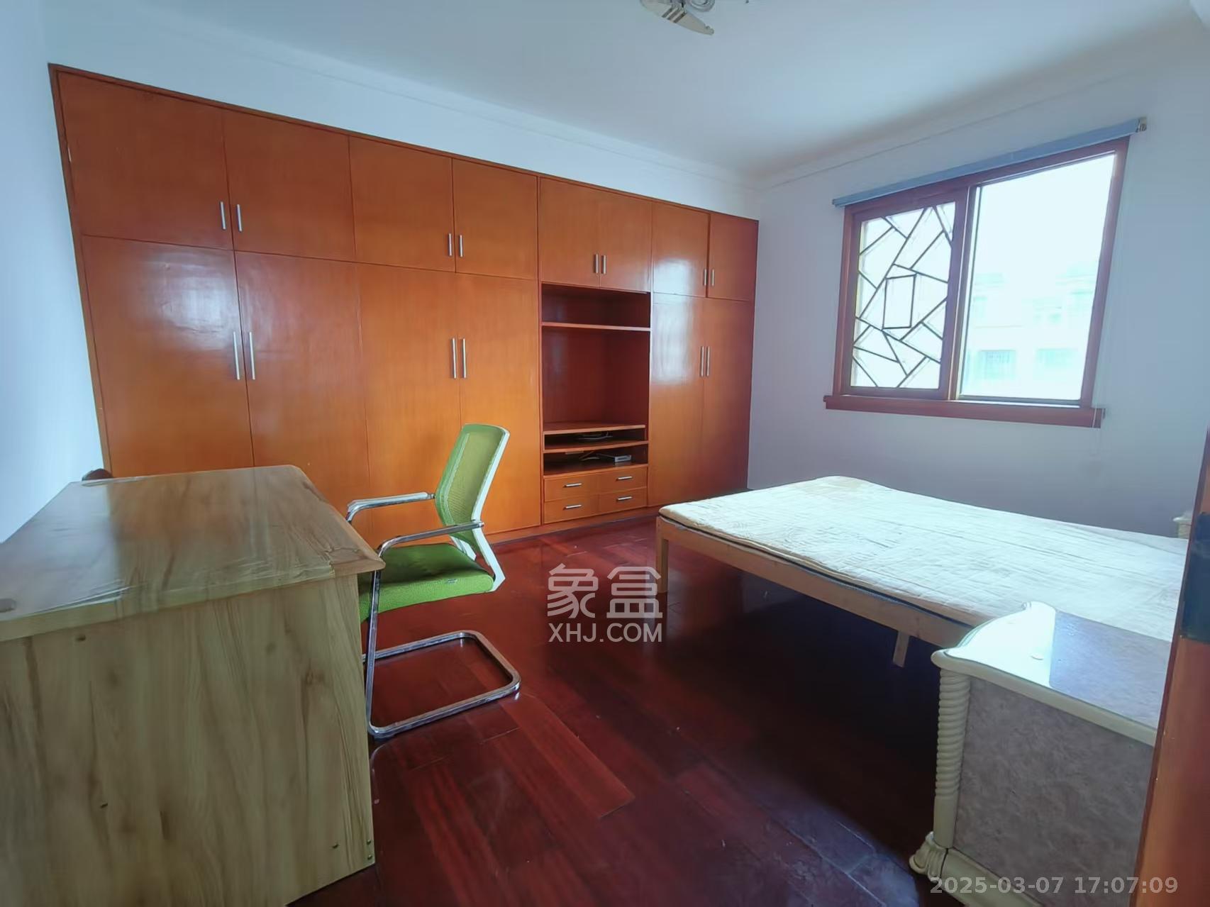 长沙市自来水公司住宅小区(白沙路119号) 3室2厅1卫 2800.0元/月 长沙市自来水公司住宅小区(白沙路119号) 3室2厅1卫 2800.0元/月室内图