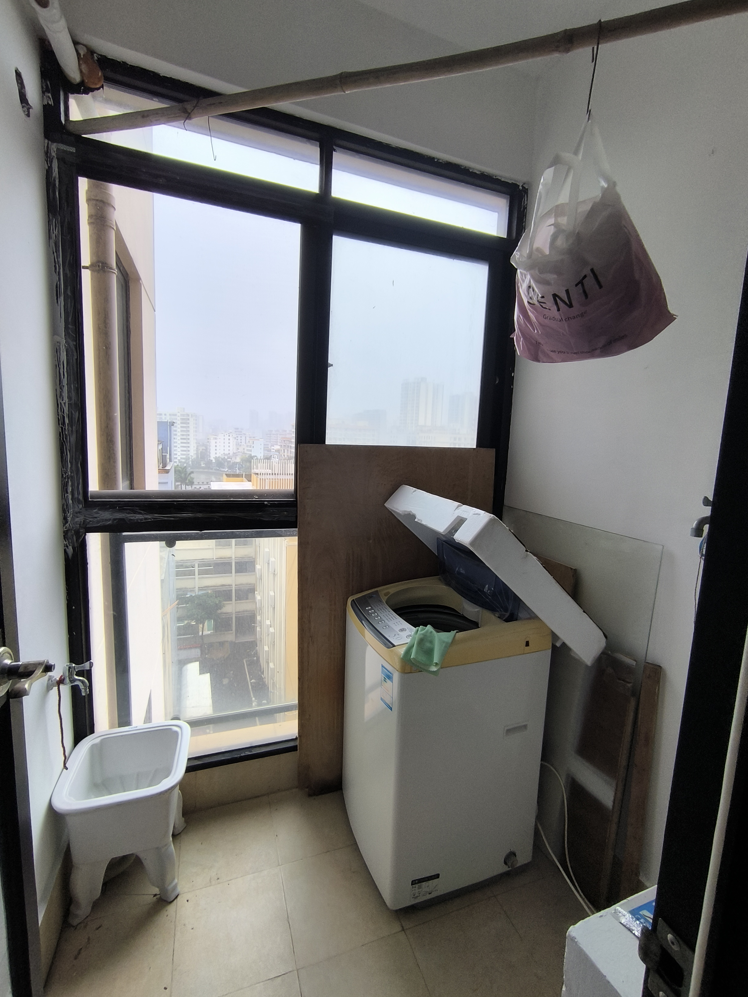 滨河华庭  2室2厅1卫   2300.00元/月户型图