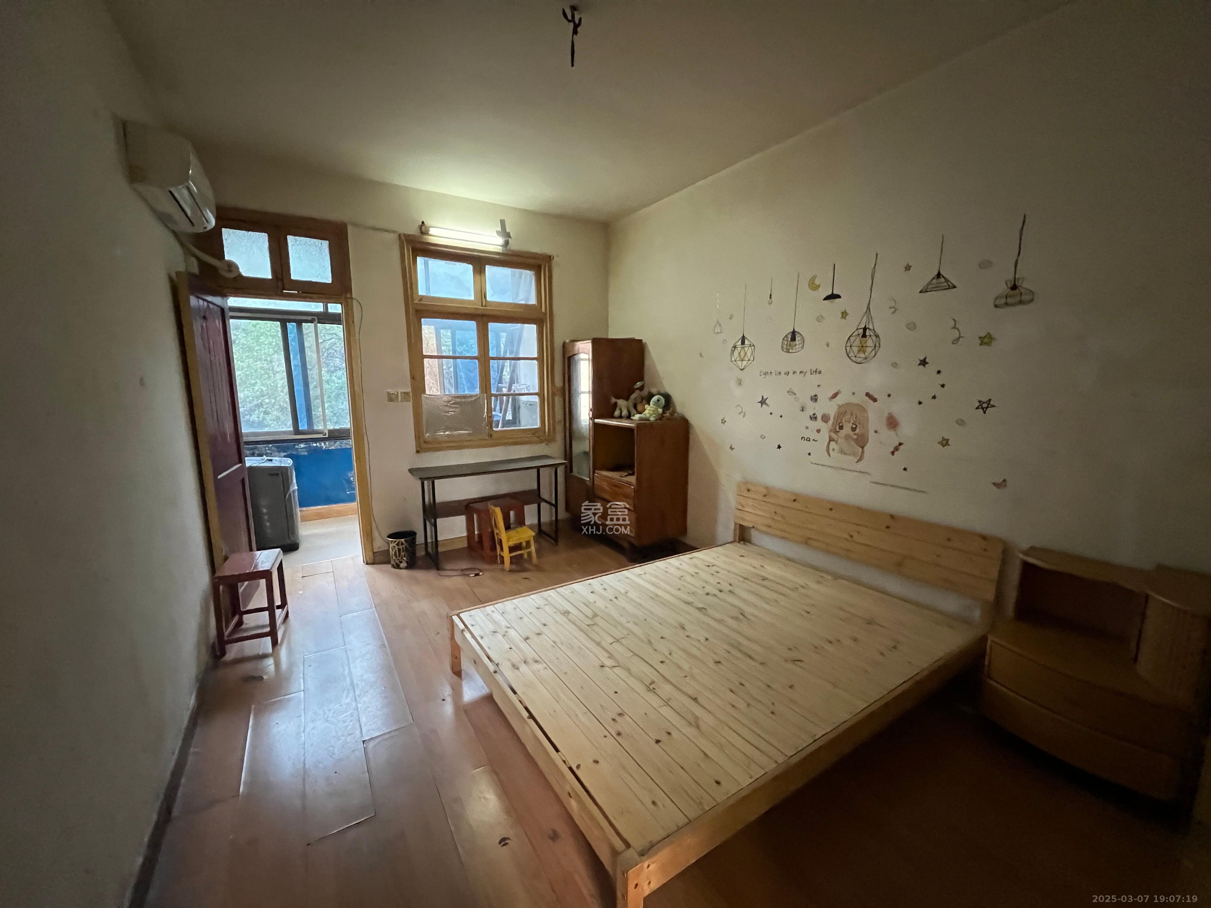 长坡水利水电机械厂宿舍 2室1厅1卫 1300.0元/月 长坡水利水电机械厂宿舍 2室1厅1卫 1300.0元/月室内图