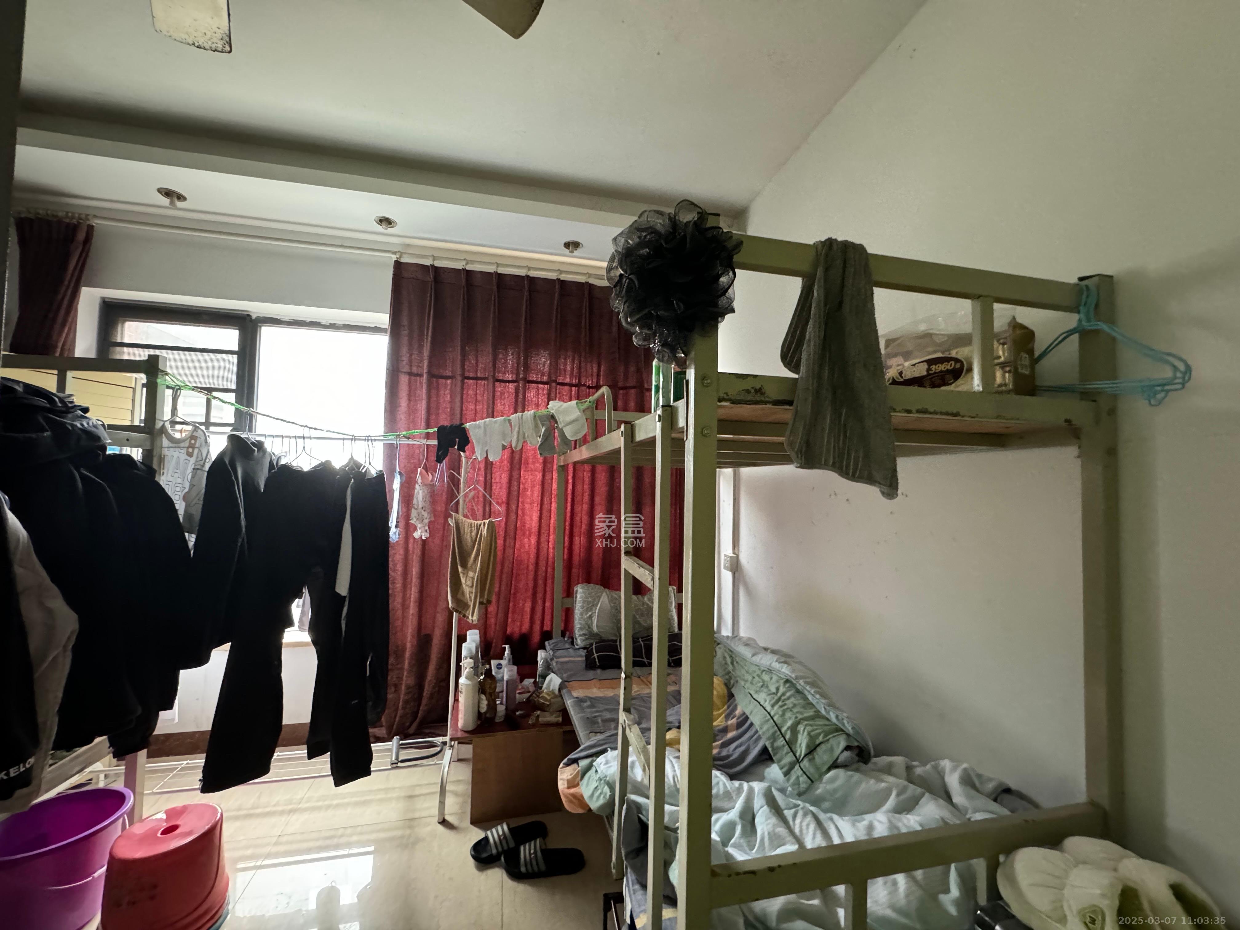 中信文化广场(中信新城二期) 3室2厅1卫 2000.0元/月 中信文化广场(中信新城二期) 3室2厅1卫 2000.0元/月室内图