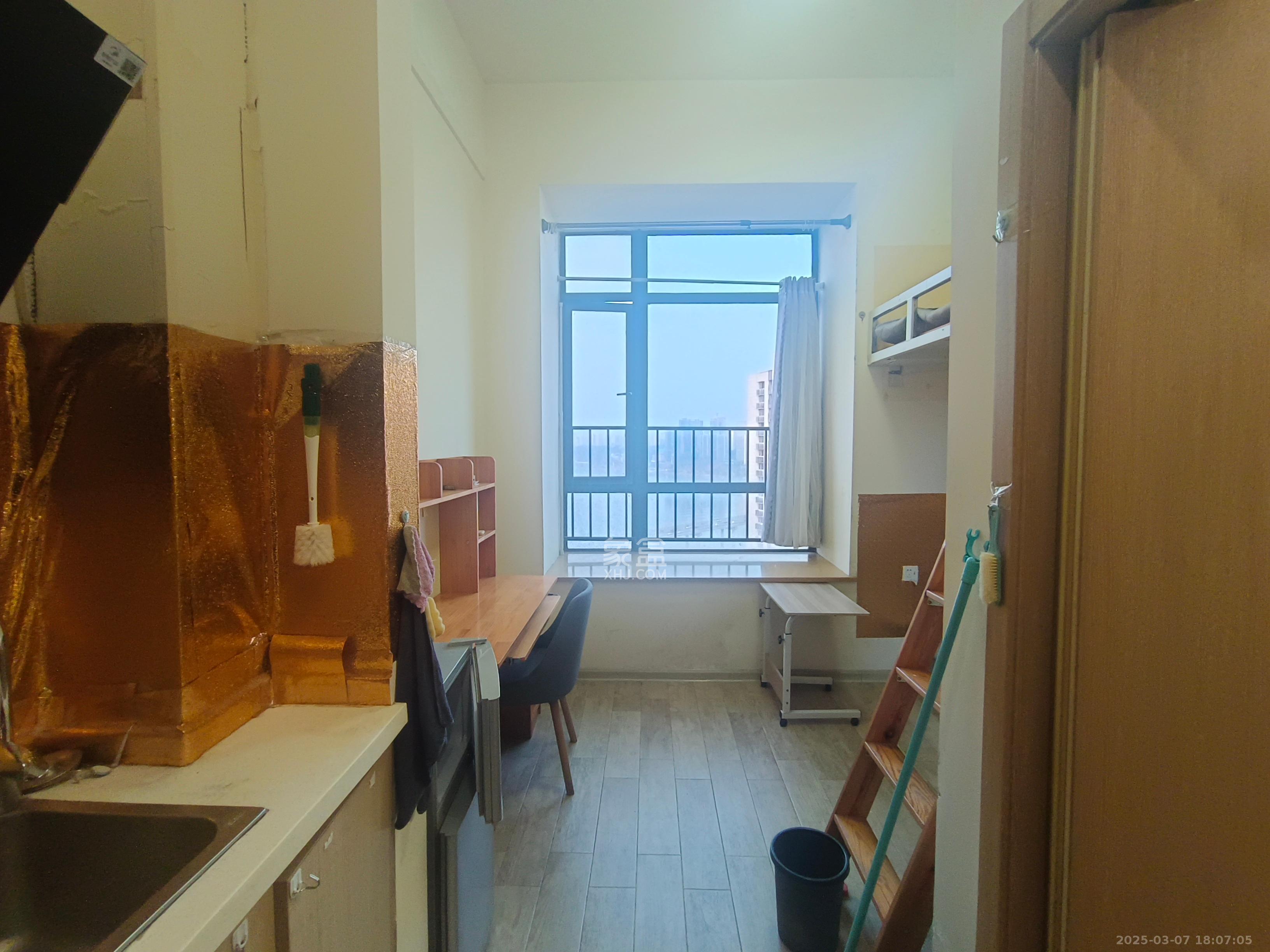 兰亭湾畔 1室1厅1卫 900.0元/月 兰亭湾畔 1室1厅1卫 900.0元/月室内图