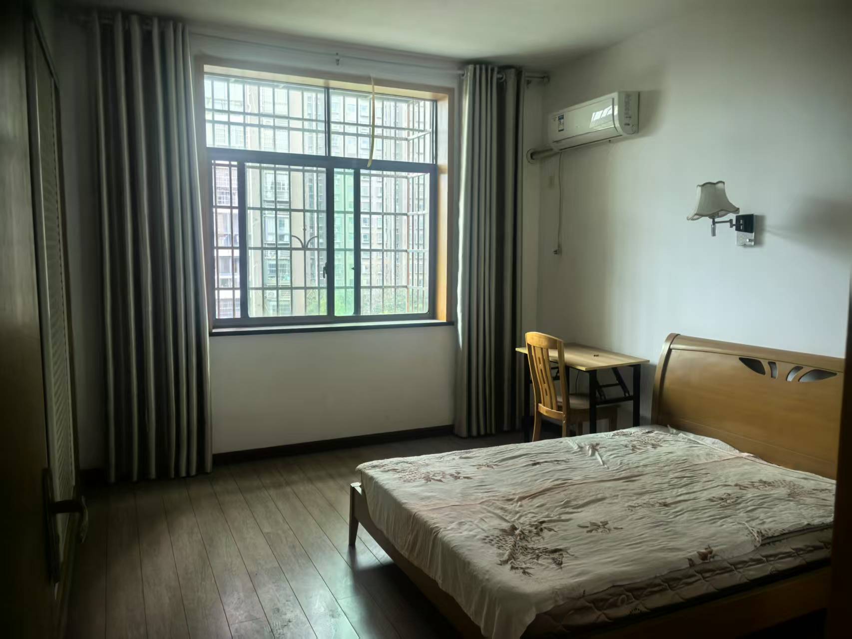 园林苑 3室2厅2卫 2100.0元/月 园林苑 3室2厅2卫 2100.0元/月室内图