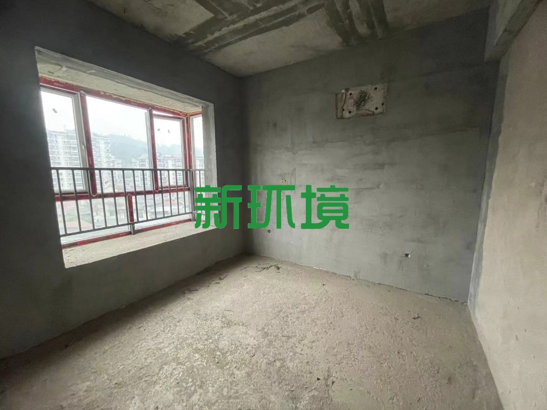 玉恒龙岸小区  4室2厅2卫   83.80万客厅