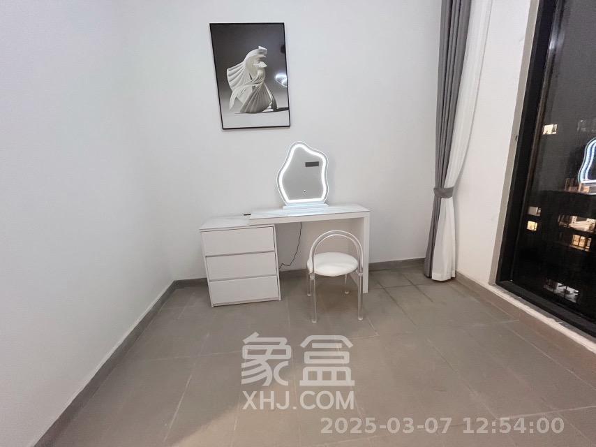 旭辉雨花郡  4室2厅2卫    6000.0元/月室内图