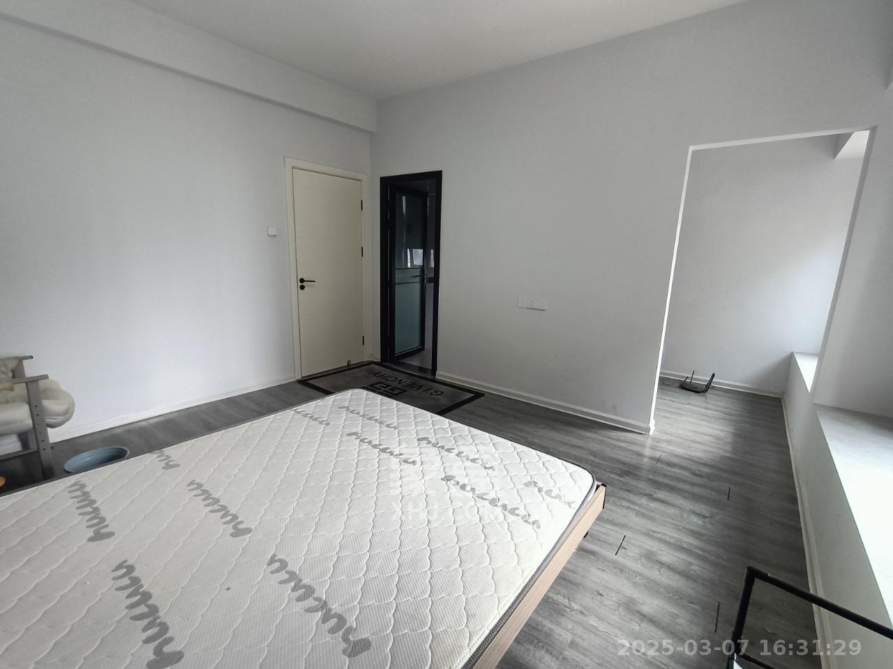东方壹品  3室2厅2卫    2500.0元/月室内图