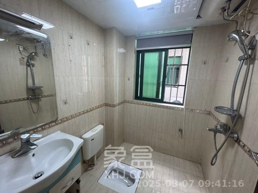 高桥财富大厦  2室1厅1卫   2800.00元/月室内图