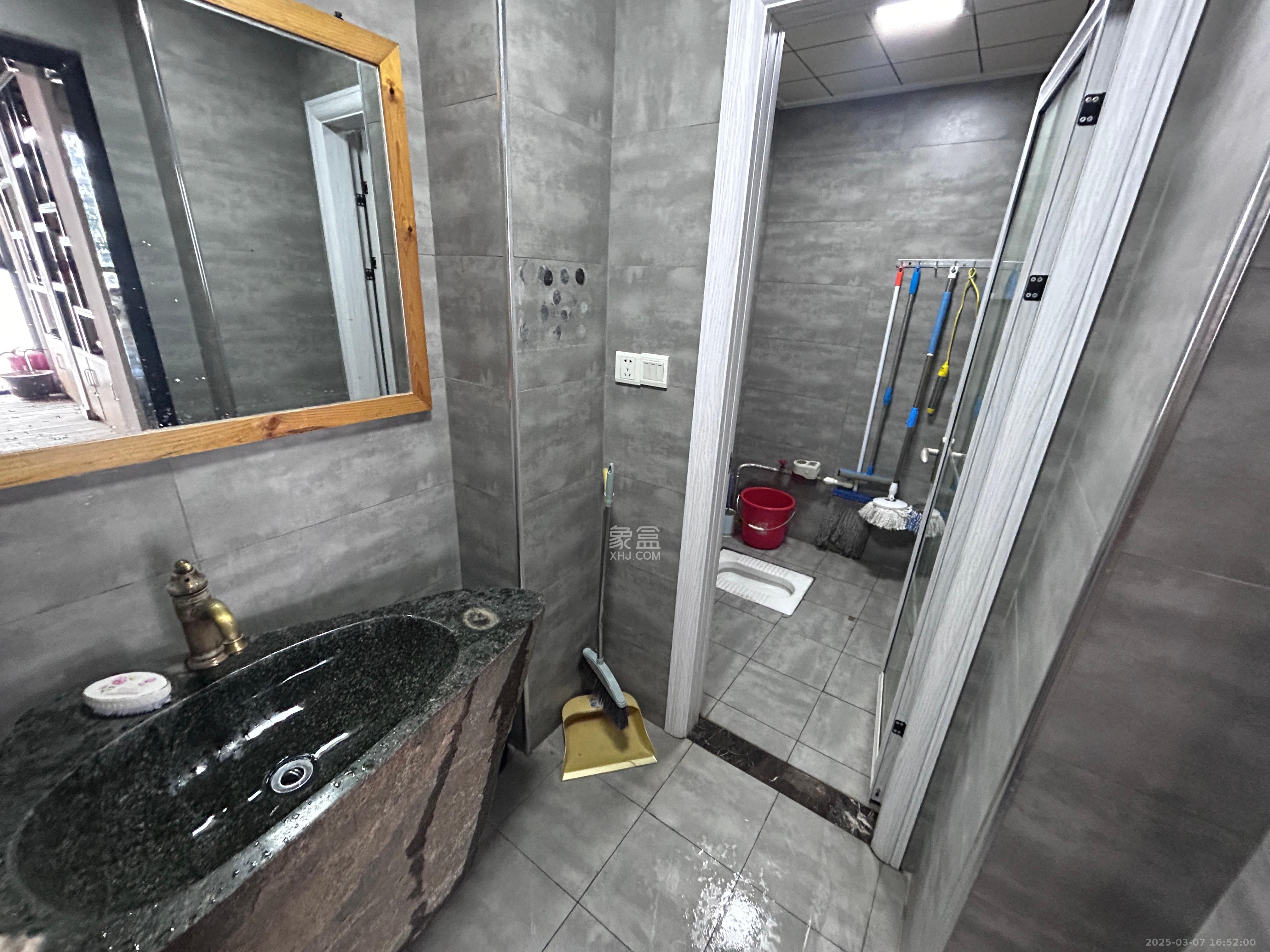 万坤图财富广场 1室1厅0卫 9000.0元/月 万坤图财富广场 1室1厅0卫 9000.0元/月室内图