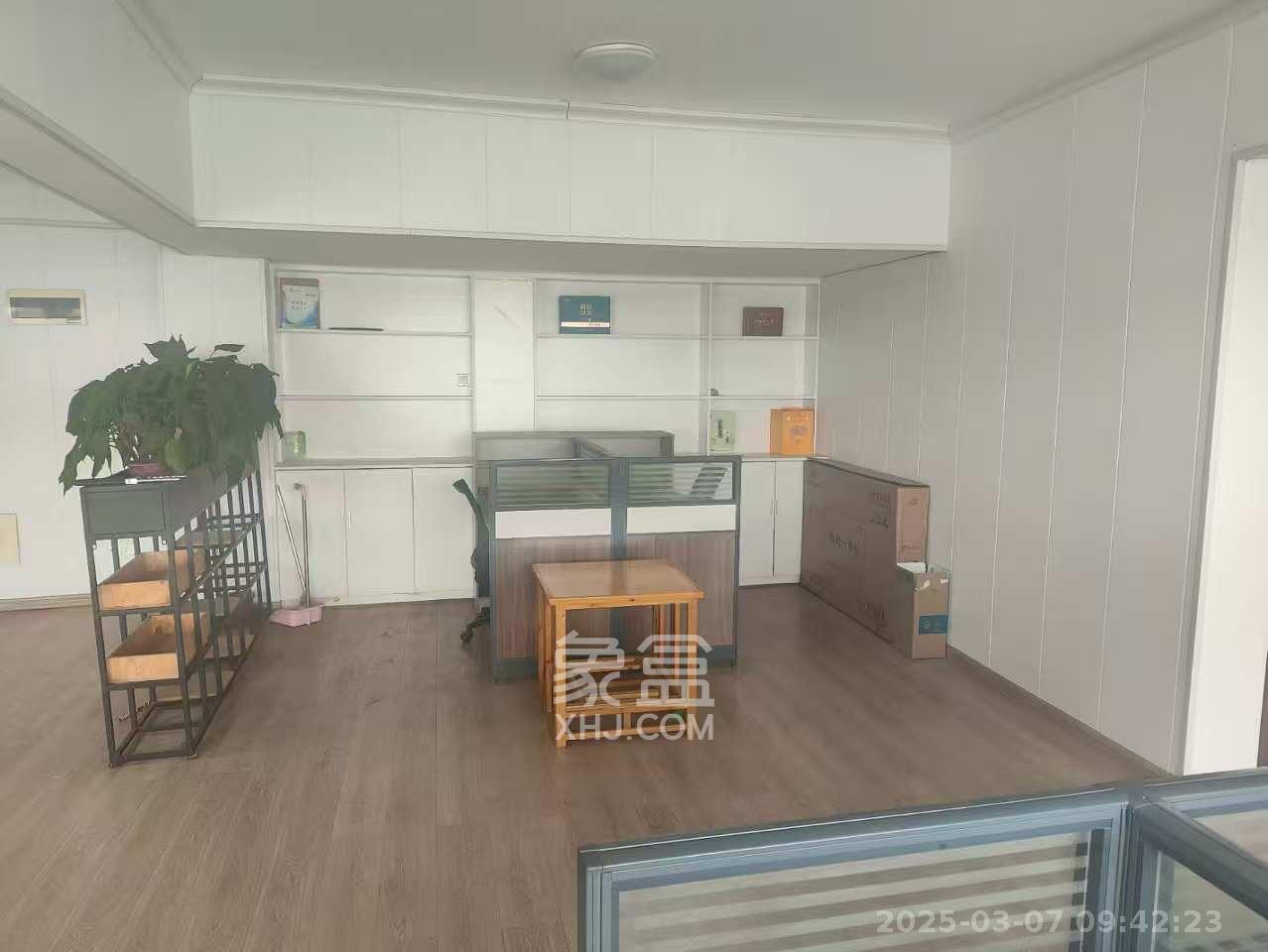 钱隆樽品(一、二、三期) 2室2厅1卫 4000.0元/月 钱隆樽品(一、二、三期) 2室2厅1卫 4000.0元/月室内图