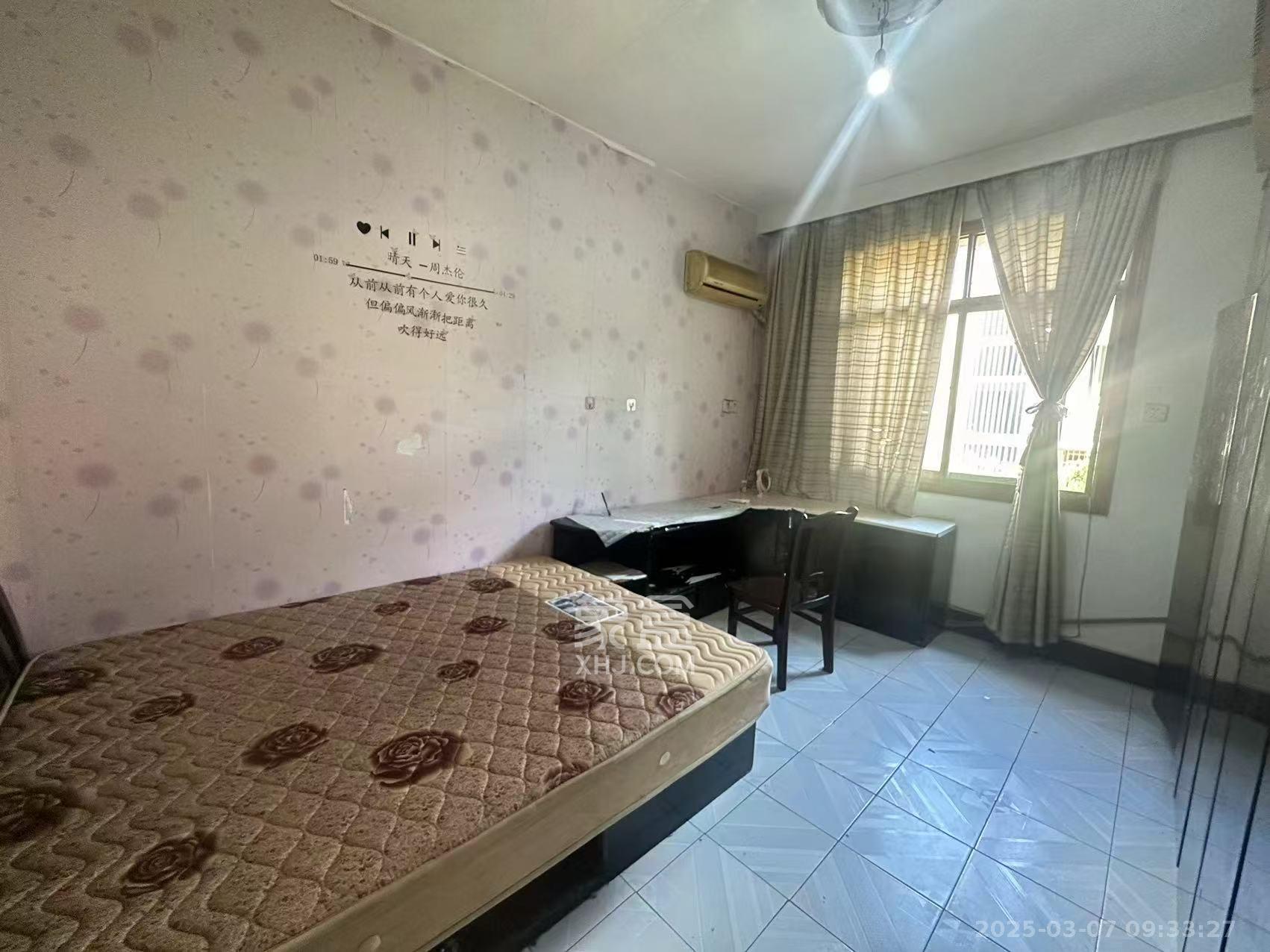 长钢宿舍小区 1室1厅1卫 600.0元/月 长钢宿舍小区 1室1厅1卫 600.0元/月室内图