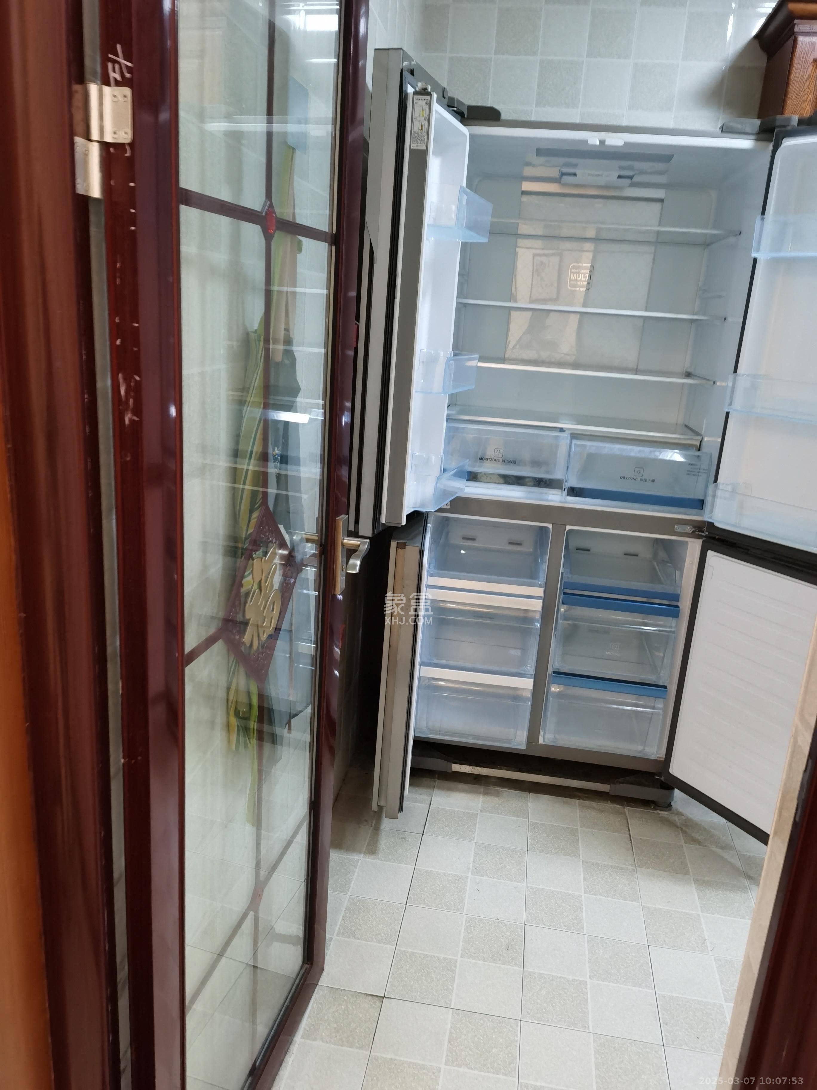 阳光100三期  4室2厅2卫   4800.00元/月
