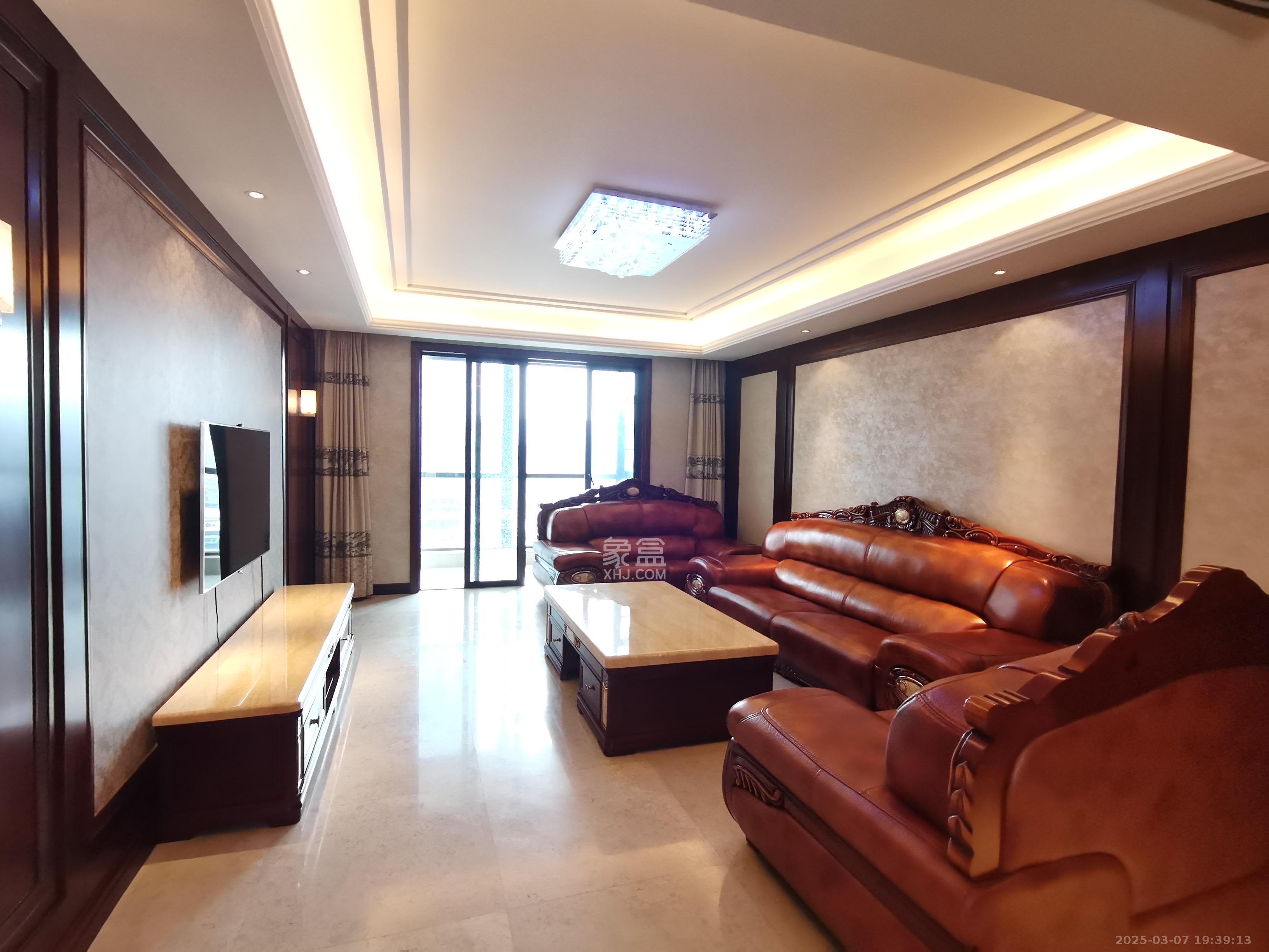 运达中央广场一、二期 4室2厅2卫 12000.0元/月 运达中央广场一、二期 4室2厅2卫 12000.0元/月室内图