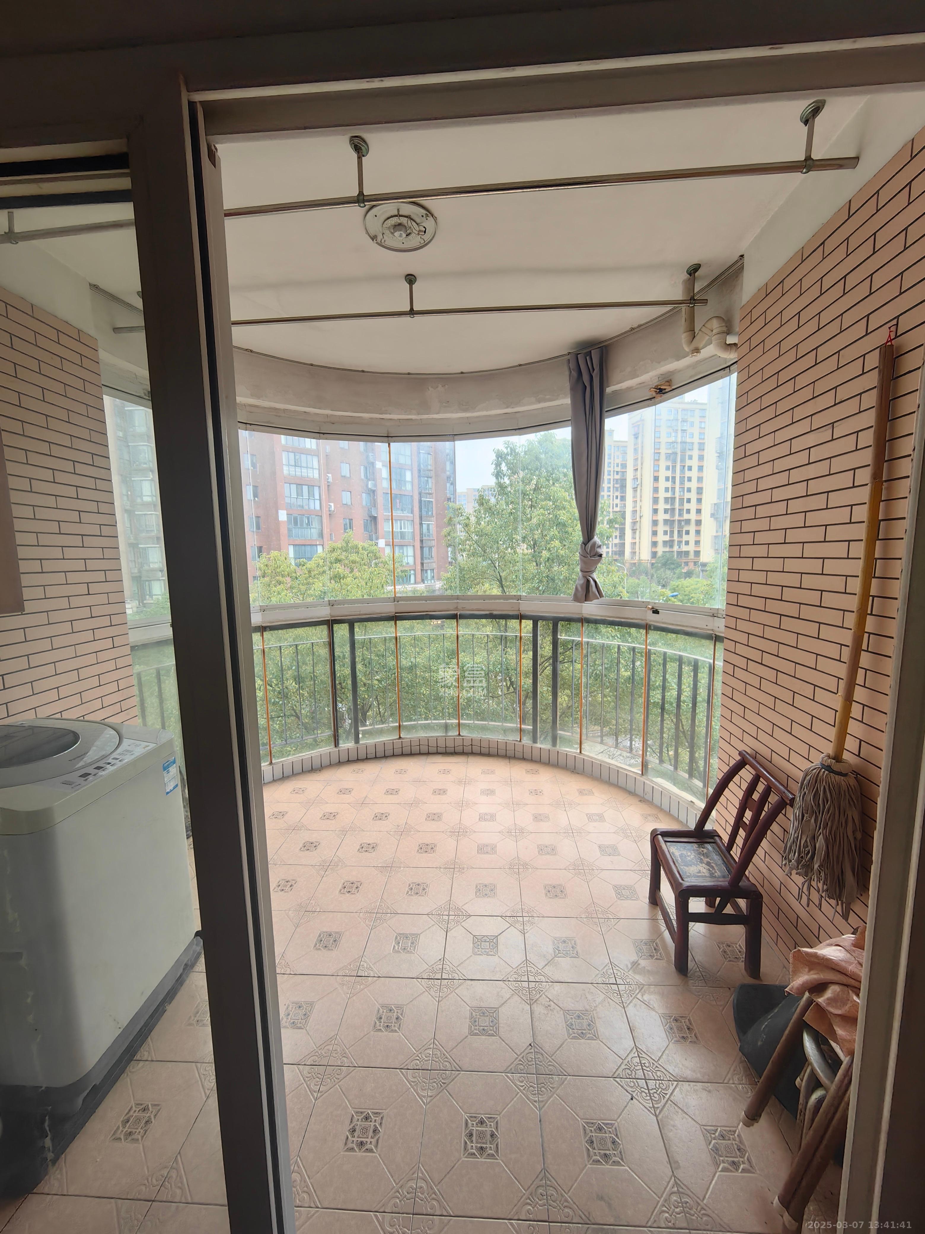 白沙世纪佳园 3室2厅2卫 2500.0元/月 白沙世纪佳园 3室2厅2卫 2500.0元/月室内图