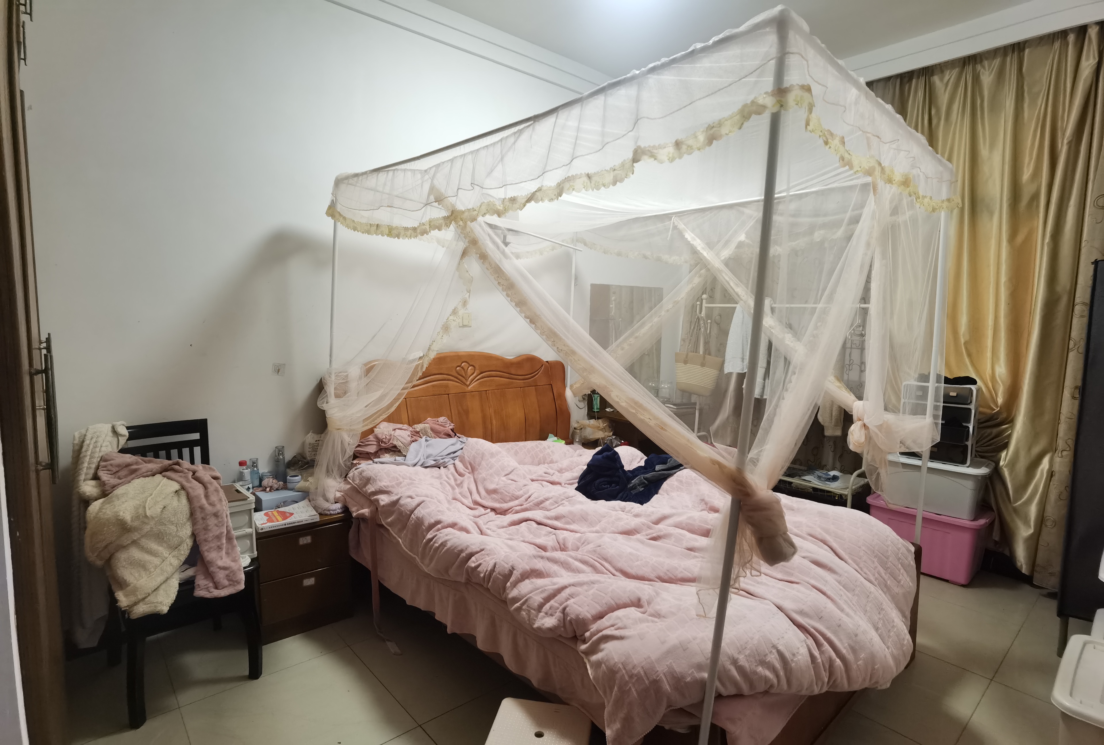 新建社区  3室2厅1卫    39.8万客厅