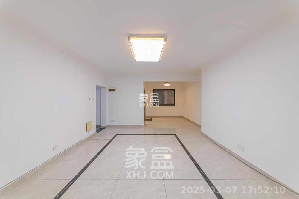 中建芙蓉嘉苑 4室2厅2卫 2800.0元/月 中建芙蓉嘉苑 4室2厅2卫 2800.0元/月室内图