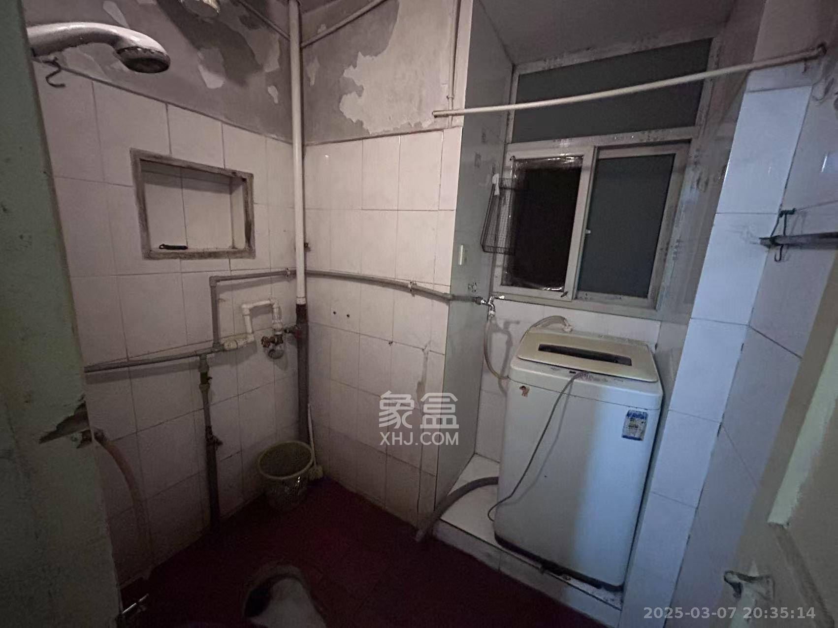 涂家冲社区(涂新小区、农商银行宿舍) 1室2厅1卫 1500.0元/月 涂家冲社区(涂新小区、农商银行宿舍) 1室2厅1卫 1500.0元/月室内图